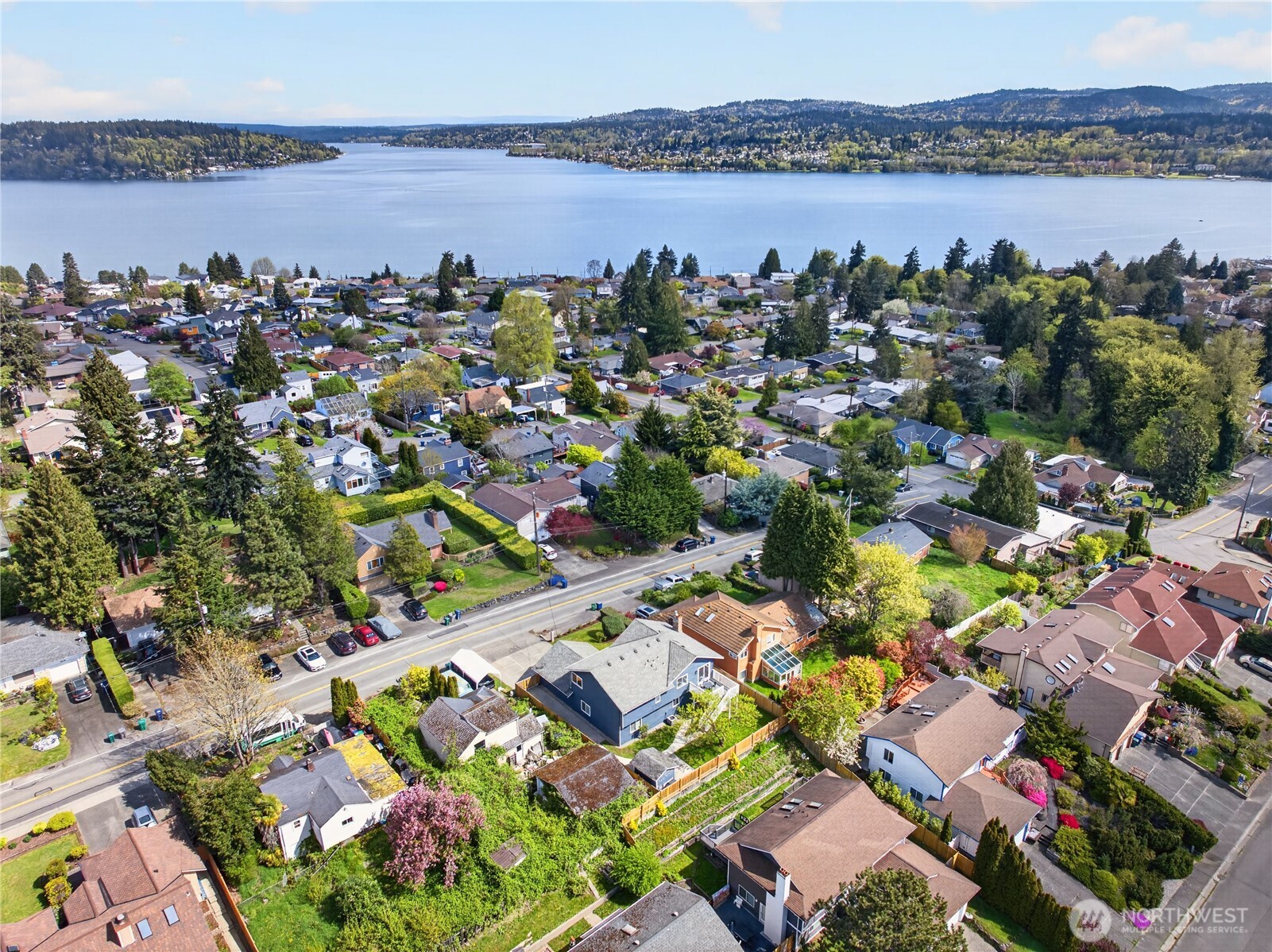 7827 S 114th Street , Seattle, WA 98178