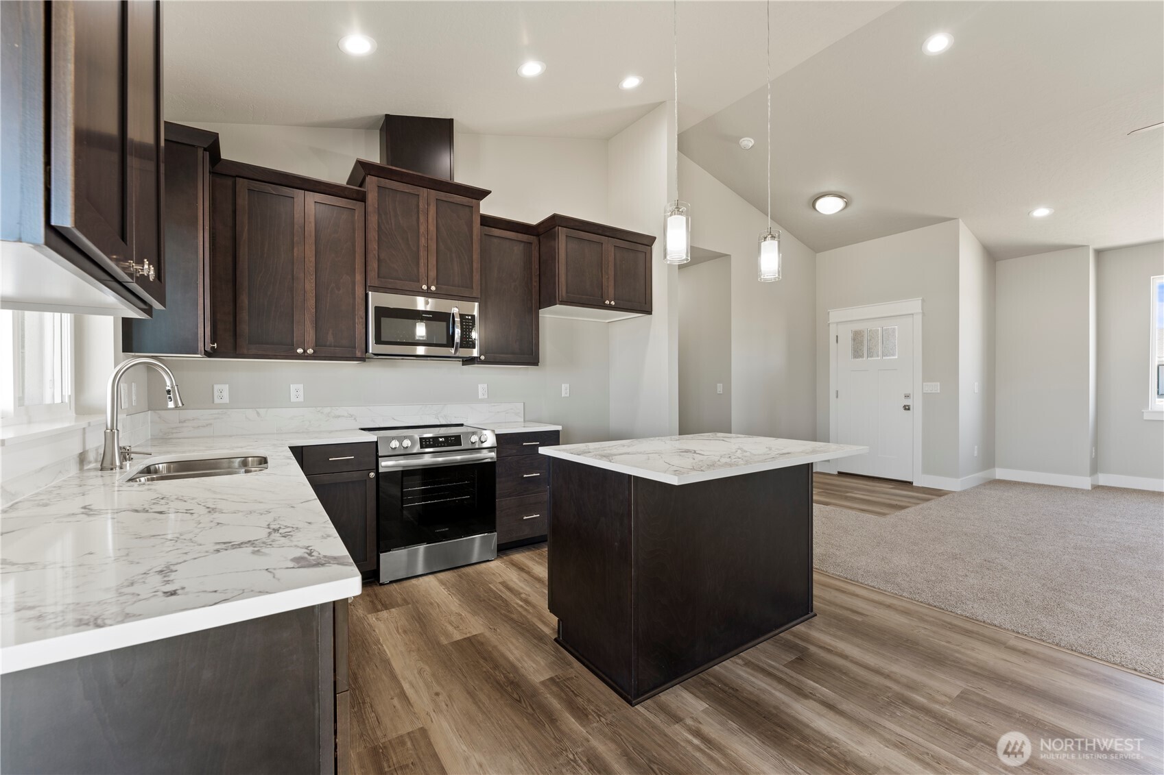 713 O Street NE, Quincy, WA 98848