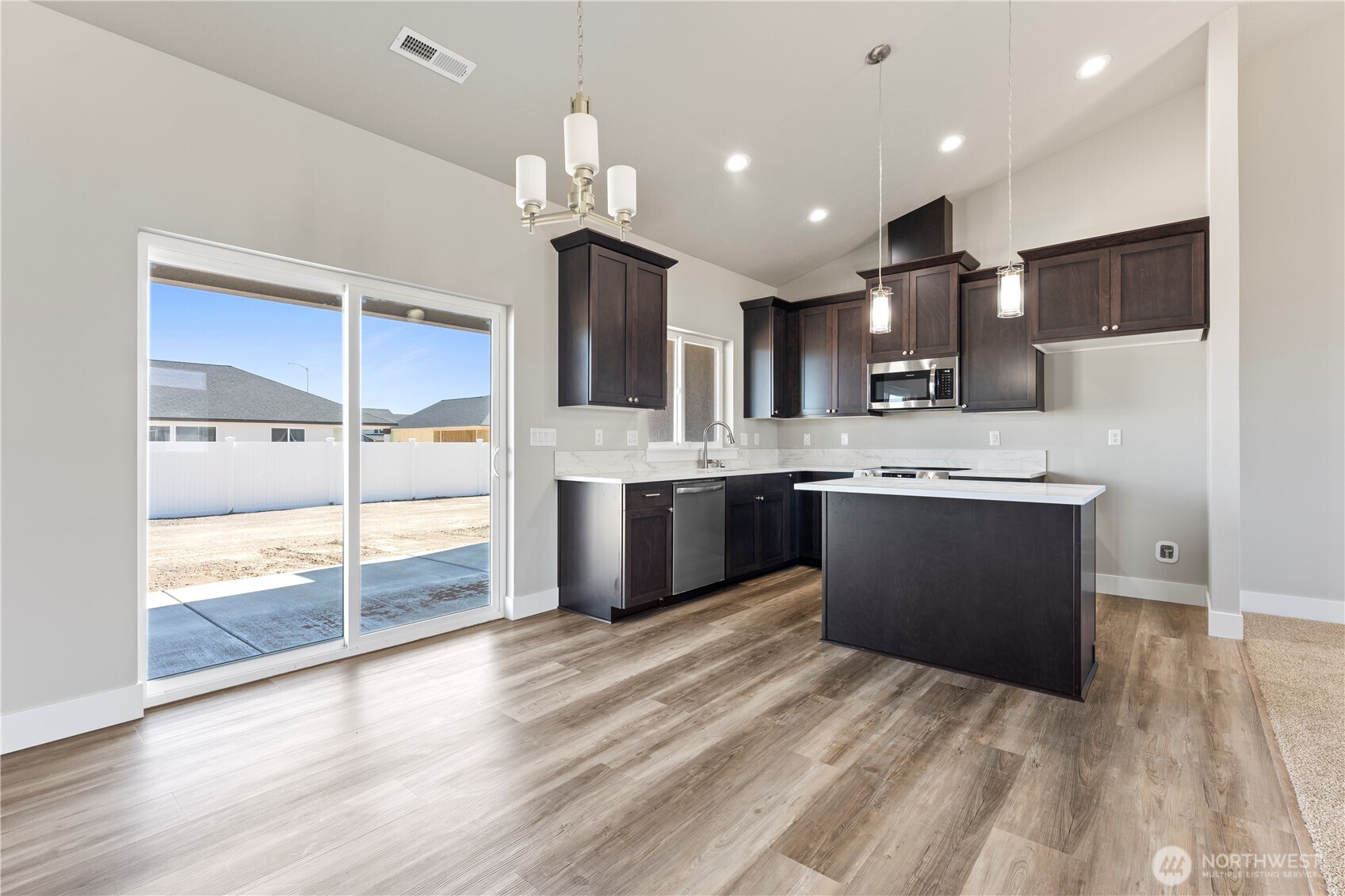 713 O Street NE, Quincy, WA 98848