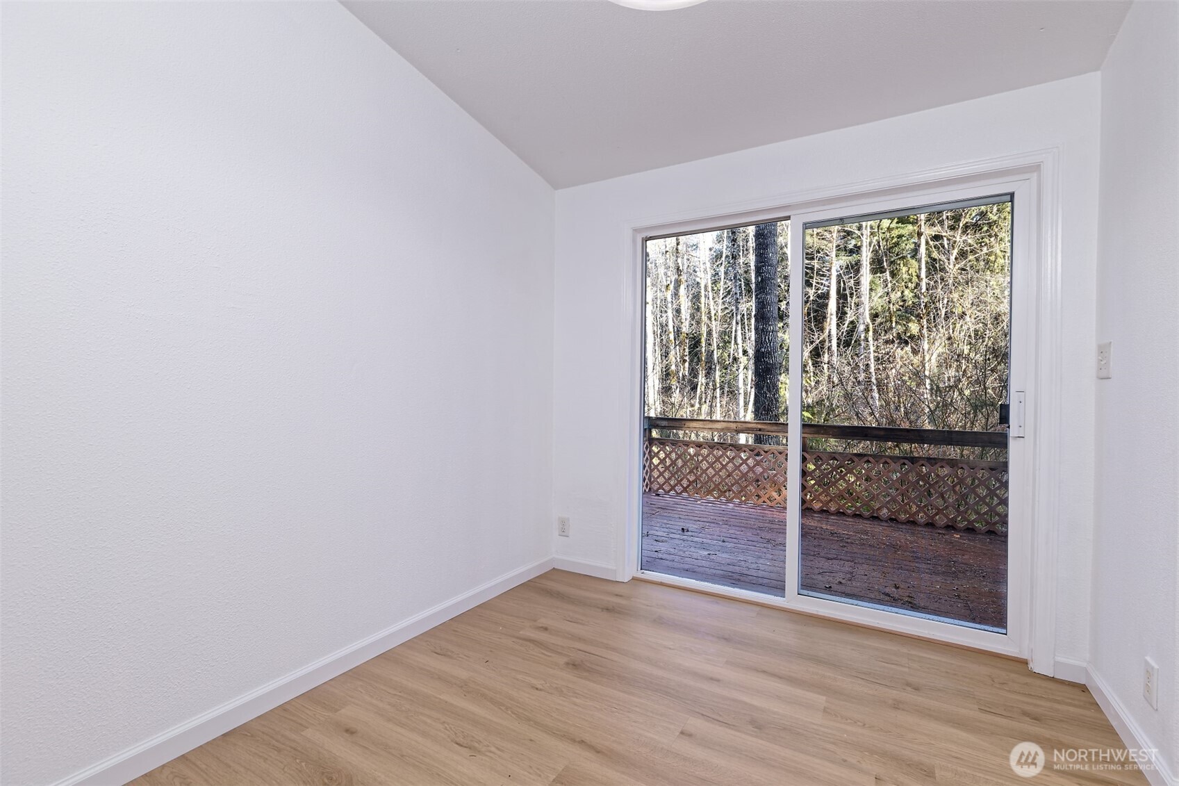 91 N Wigeon Place , Hoodsport, WA 98584