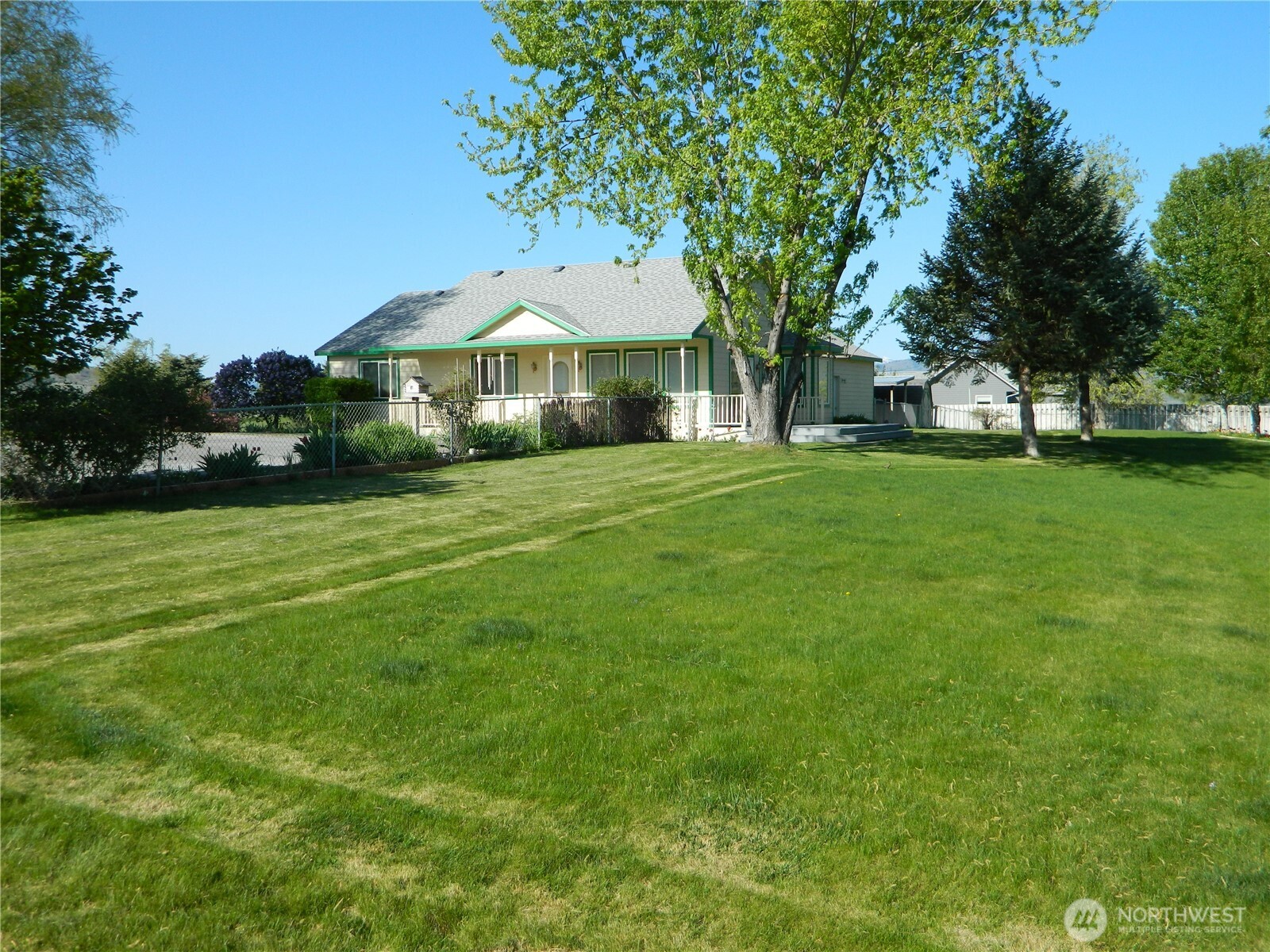 23 Valley View Drive , Tonasket, WA 98855