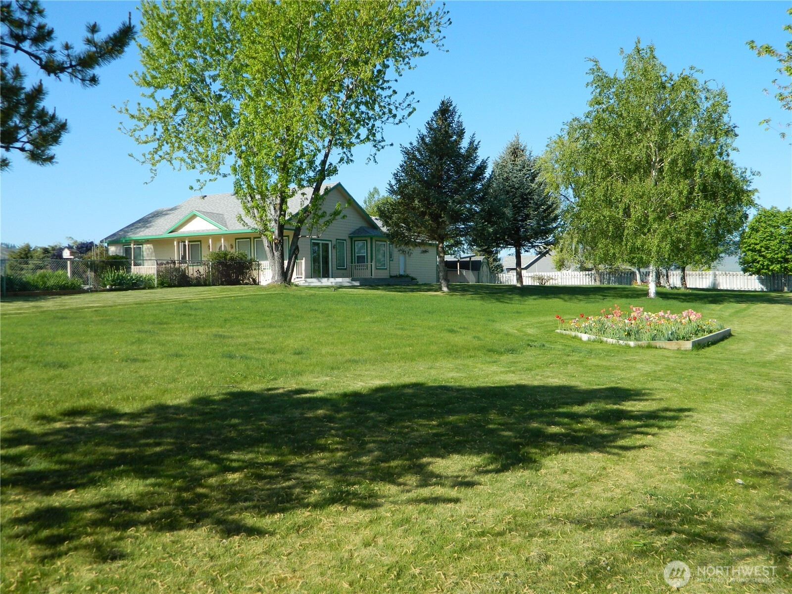 23 Valley View Drive , Tonasket, WA 98855