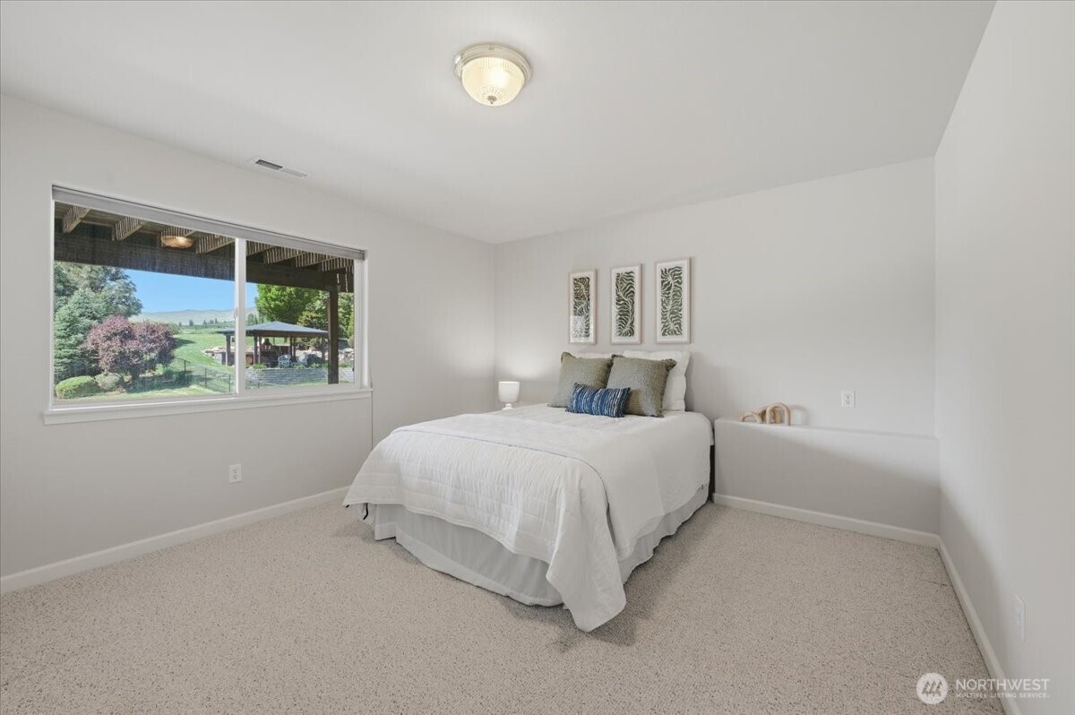 1790 Warm Springs Drive , Wenatchee, WA 98801