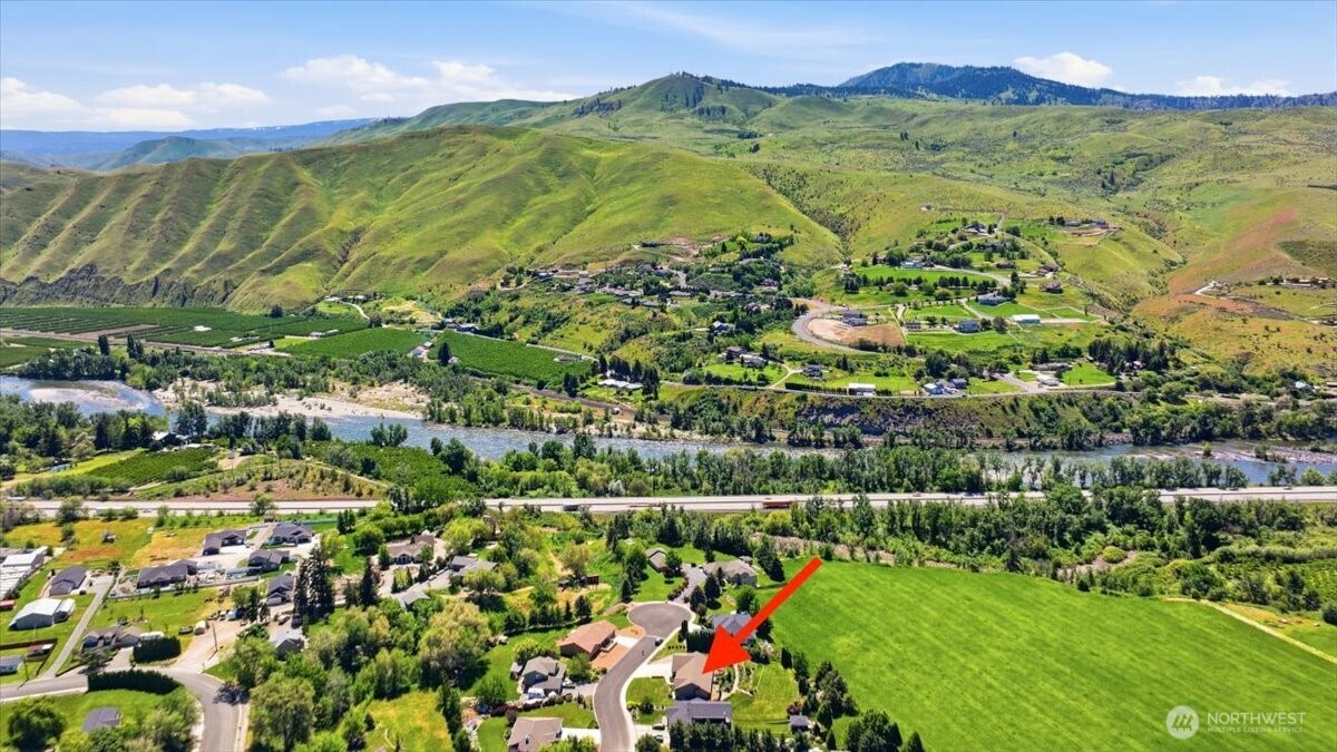 1790 Warm Springs Drive , Wenatchee, WA 98801