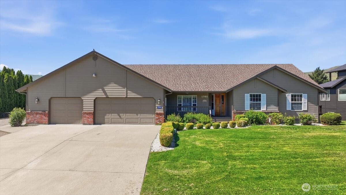 1790 Warm Springs Drive , Wenatchee, WA 98801