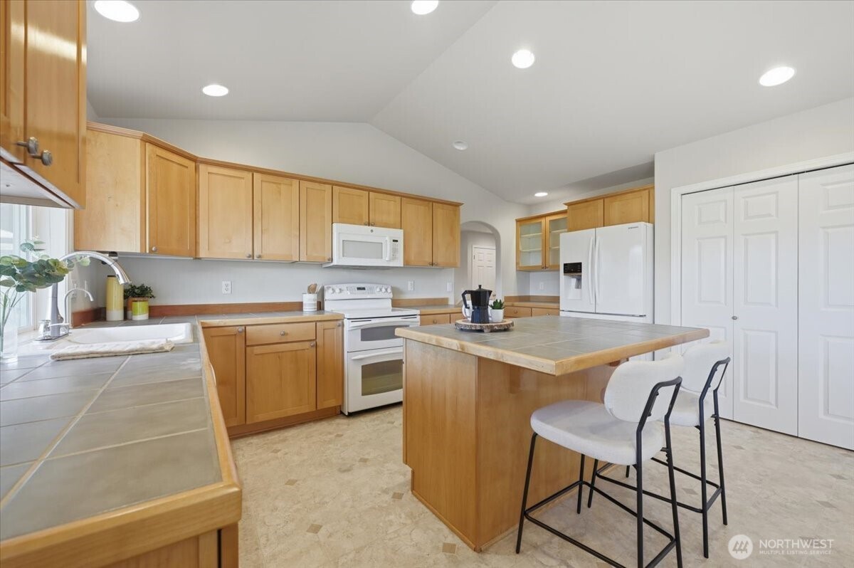 1790 Warm Springs Drive , Wenatchee, WA 98801