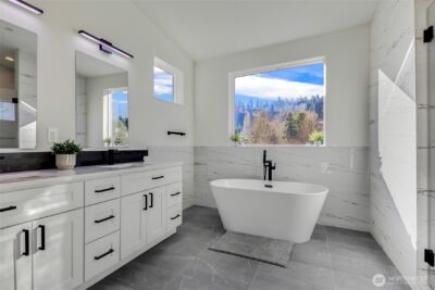 10618 E Riverside Dr , Bothell, WA 98011 - Photo 10