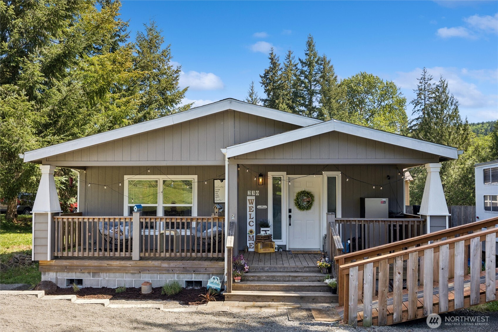230 Home Town Drive , Kelso, WA 98626