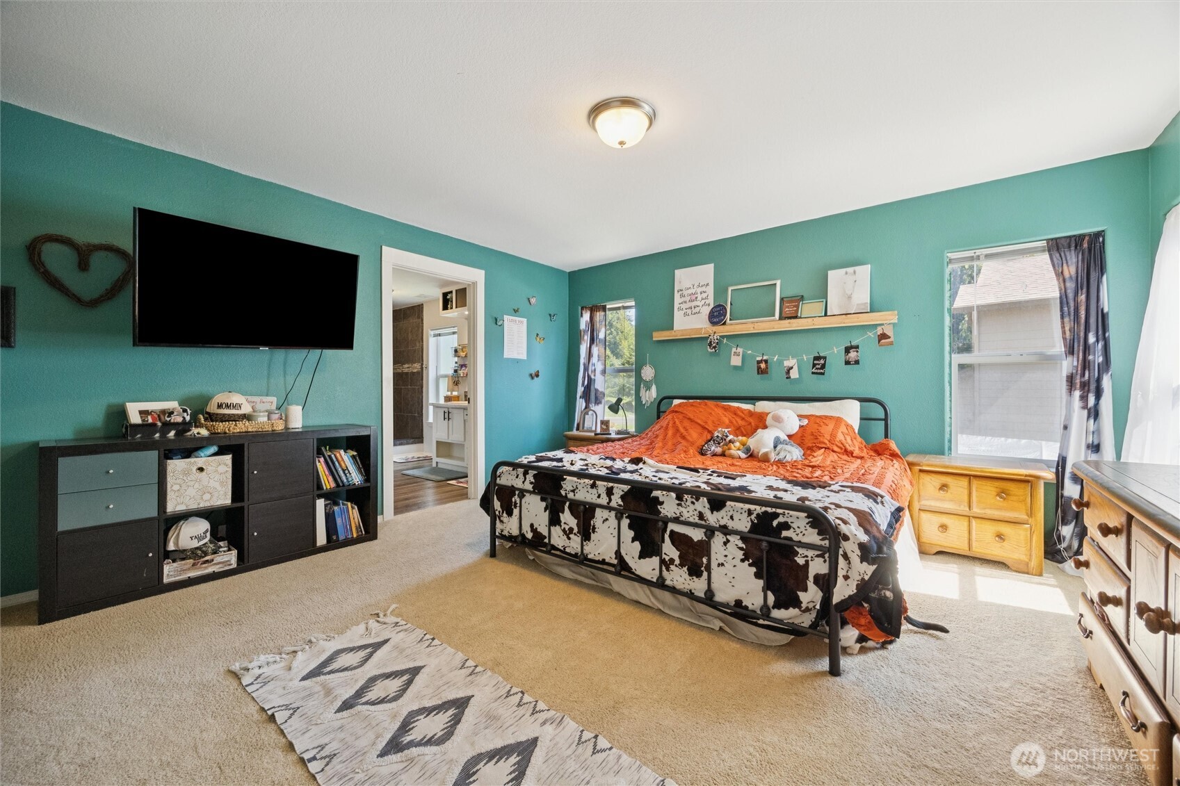230 Home Town Drive , Kelso, WA 98626