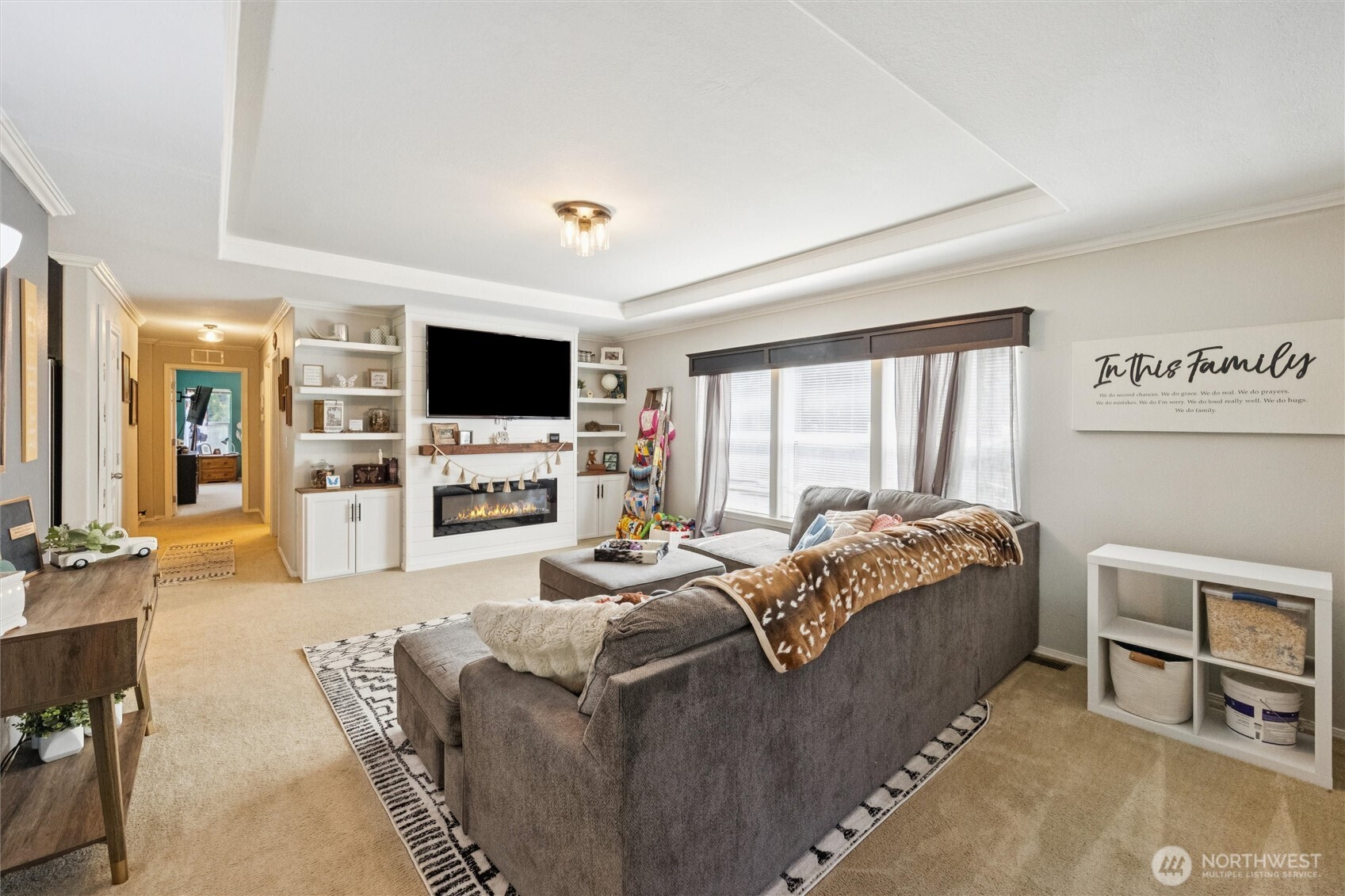230 Home Town Drive , Kelso, WA 98626