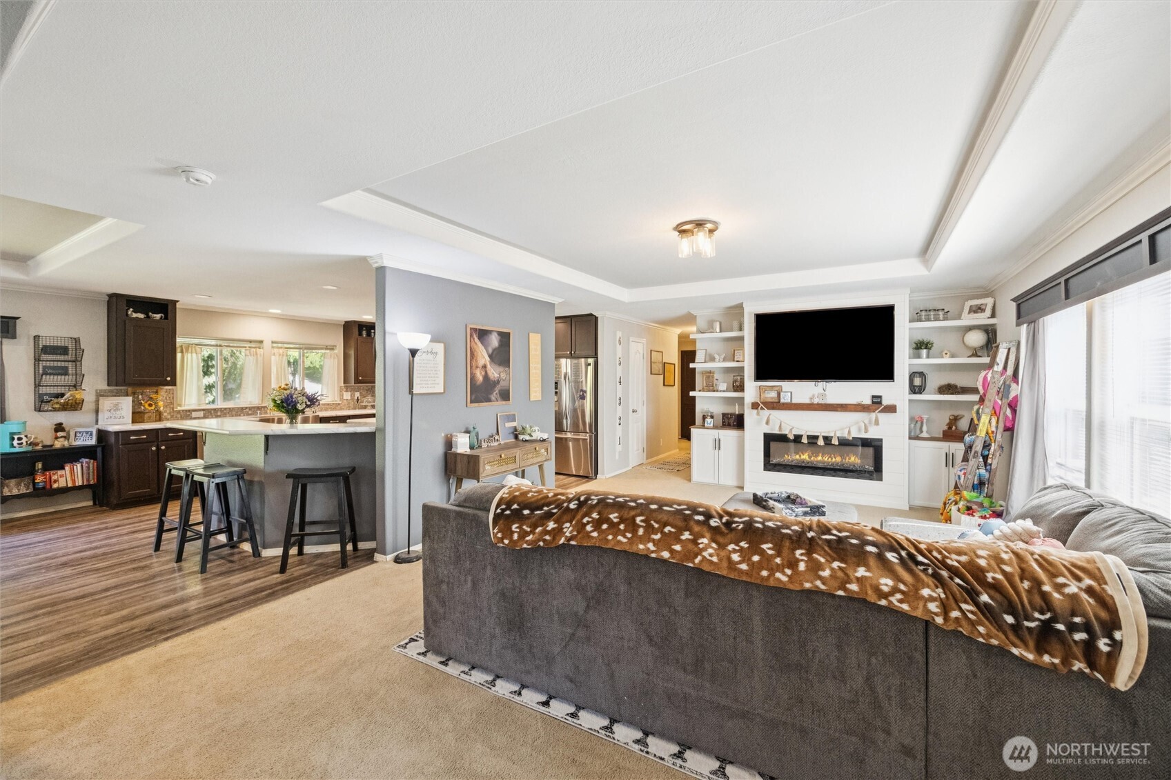 230 Home Town Drive , Kelso, WA 98626