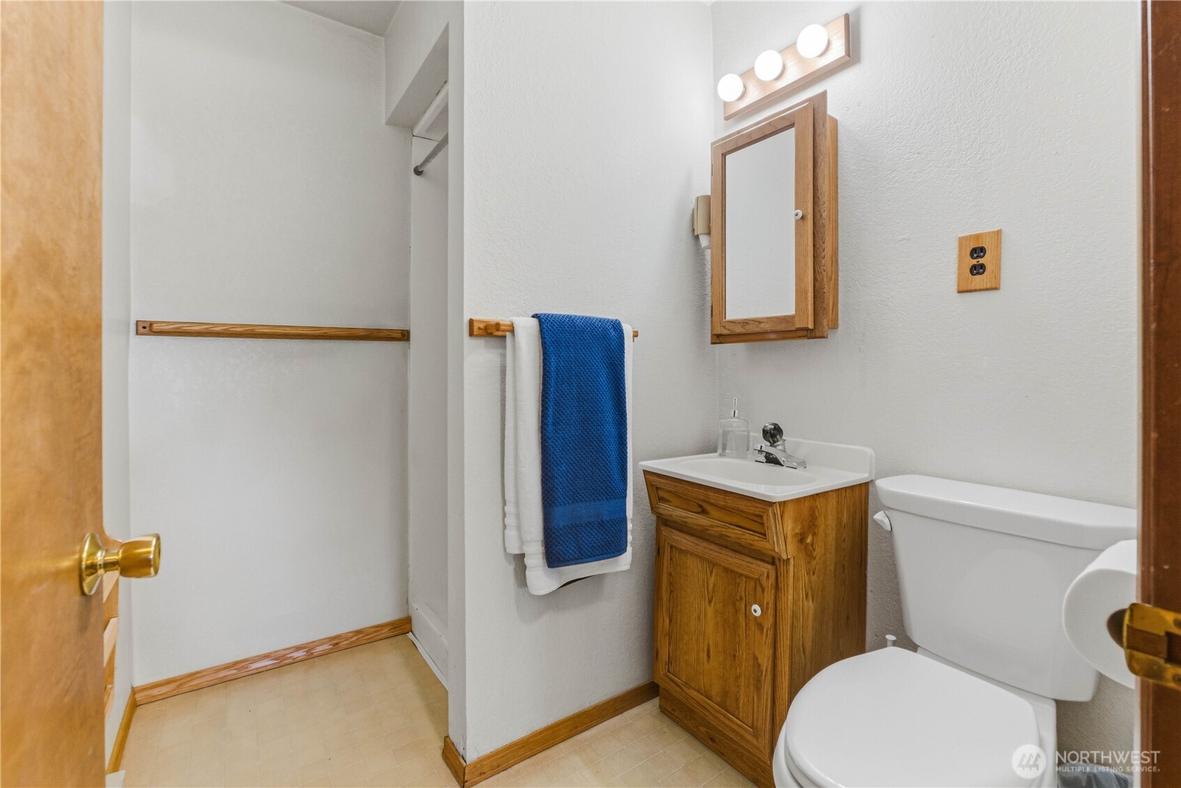 811 Ella Street NE, East Wenatchee, WA 98802
