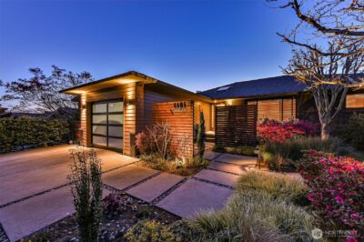 8809 42nd Avenue SW, Seattle, WA 98136