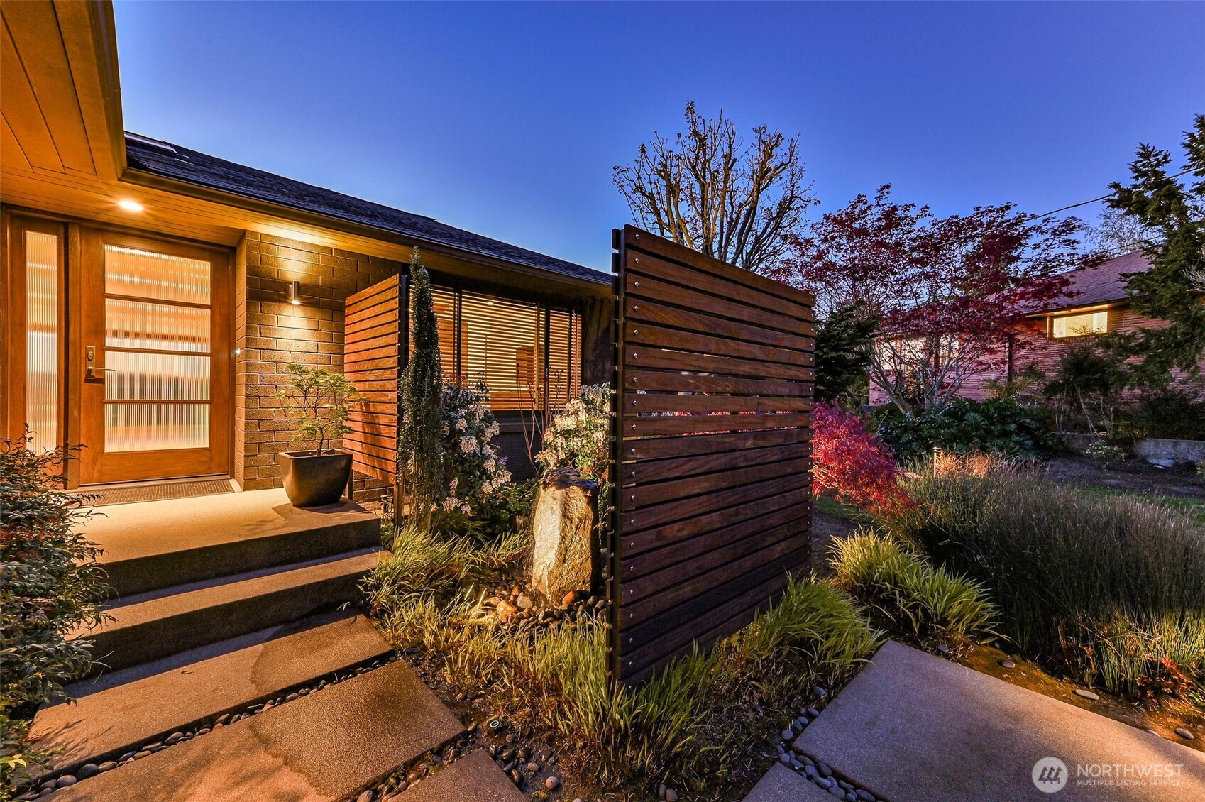 8809 42nd Avenue SW, Seattle, WA 98136