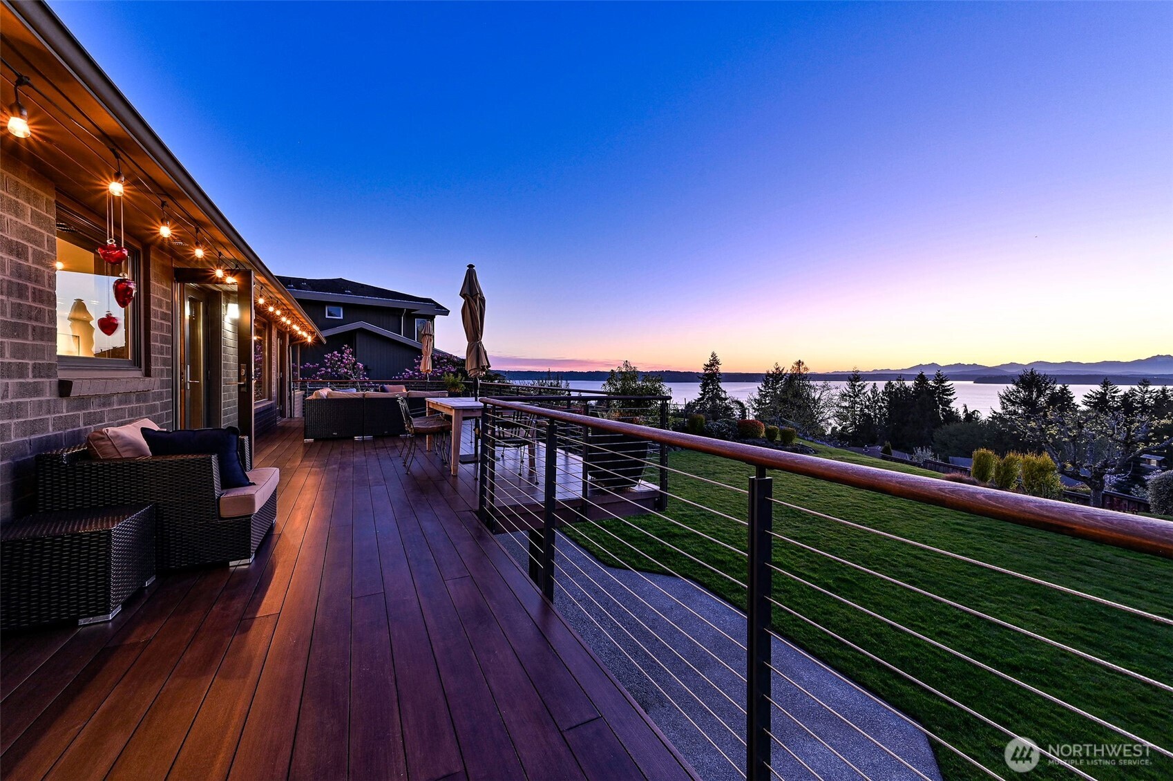 8809 42nd Avenue SW, Seattle, WA 98136
