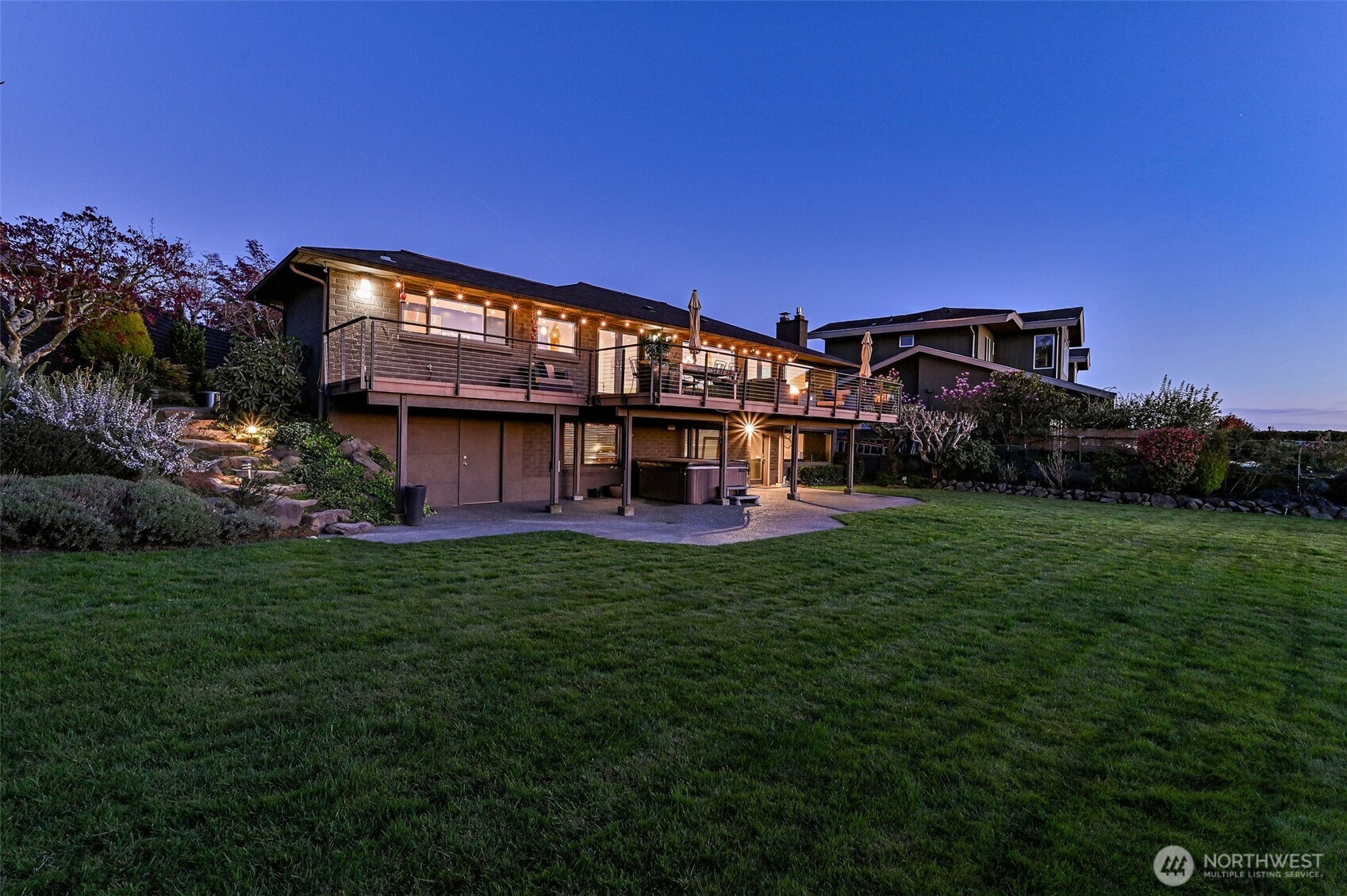 8809 42nd Avenue SW, Seattle, WA 98136