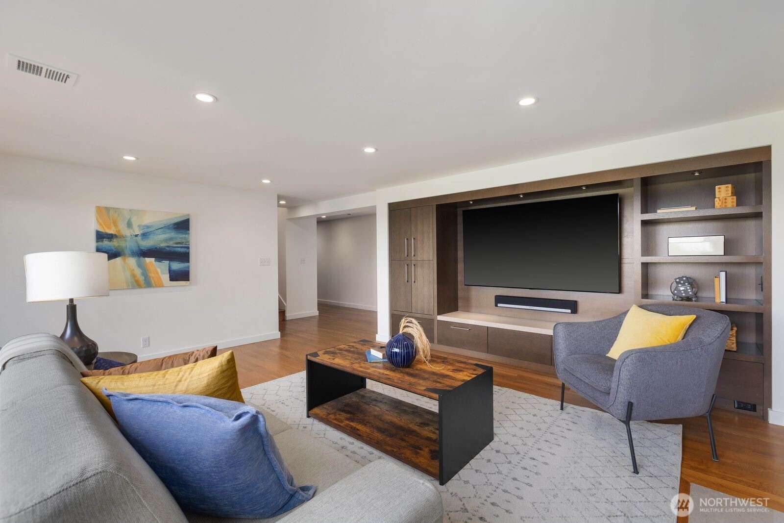 8809 42nd Avenue SW, Seattle, WA 98136