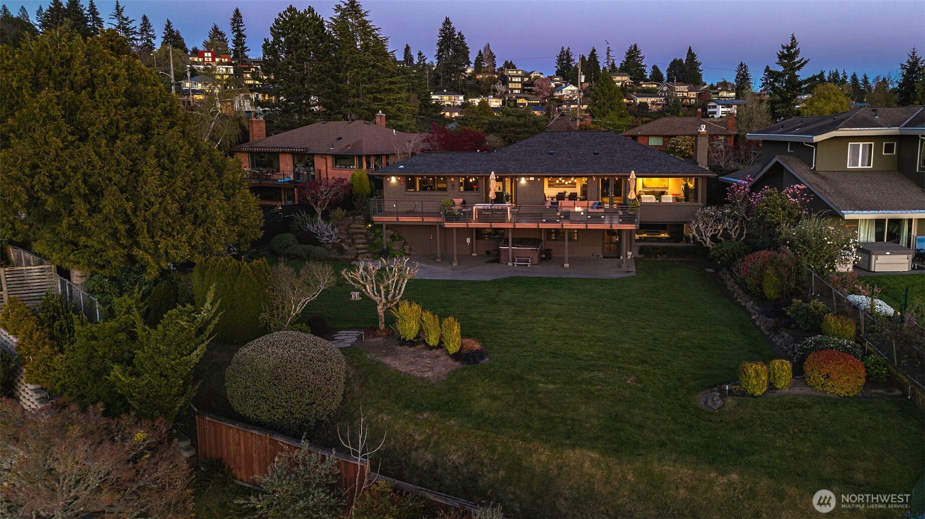 8809 42nd Avenue SW, Seattle, WA 98136