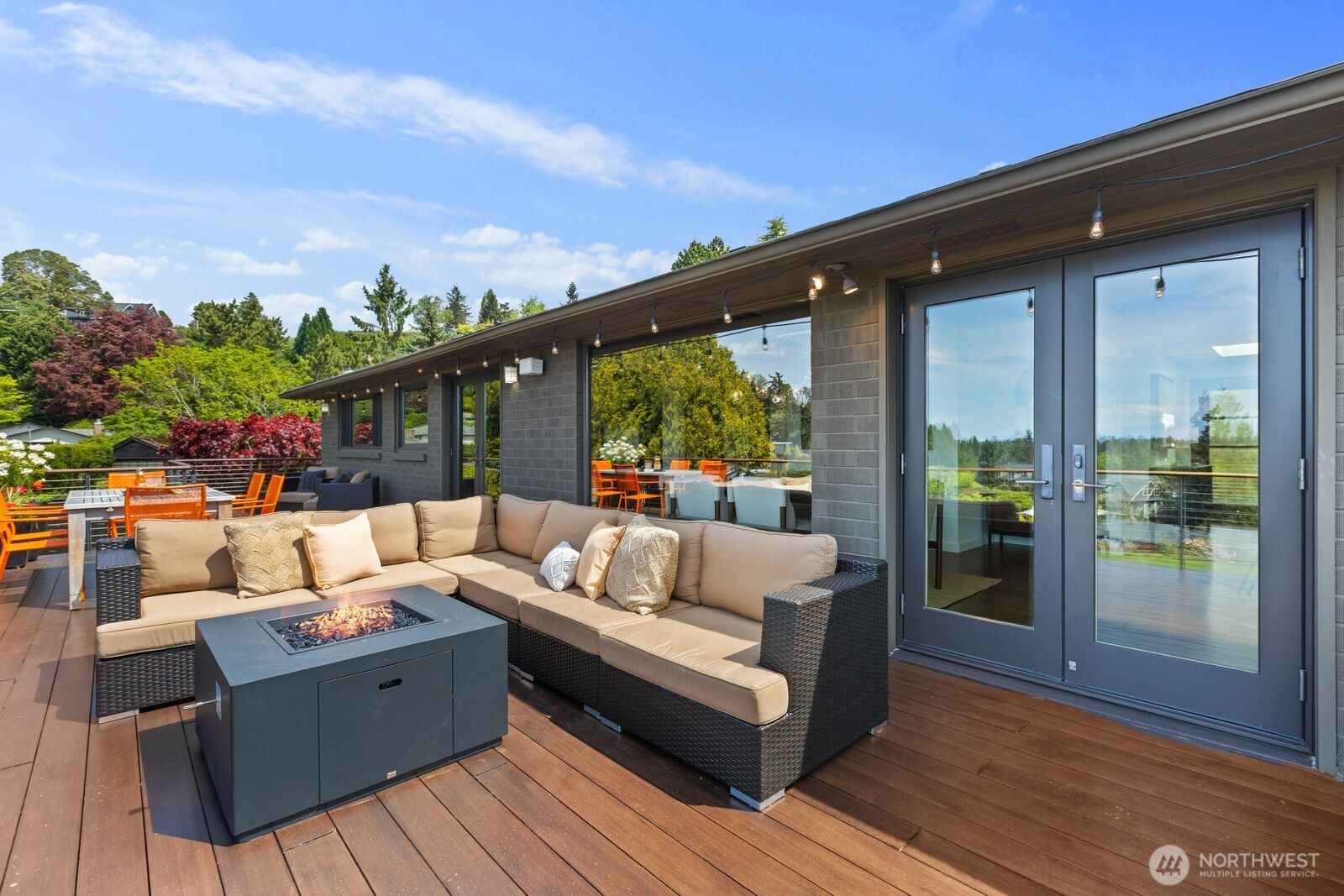 8809 42nd Avenue SW, Seattle, WA 98136