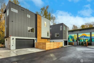 10628 E Riverside Dr , Bothell, WA 98011 - Photo 21