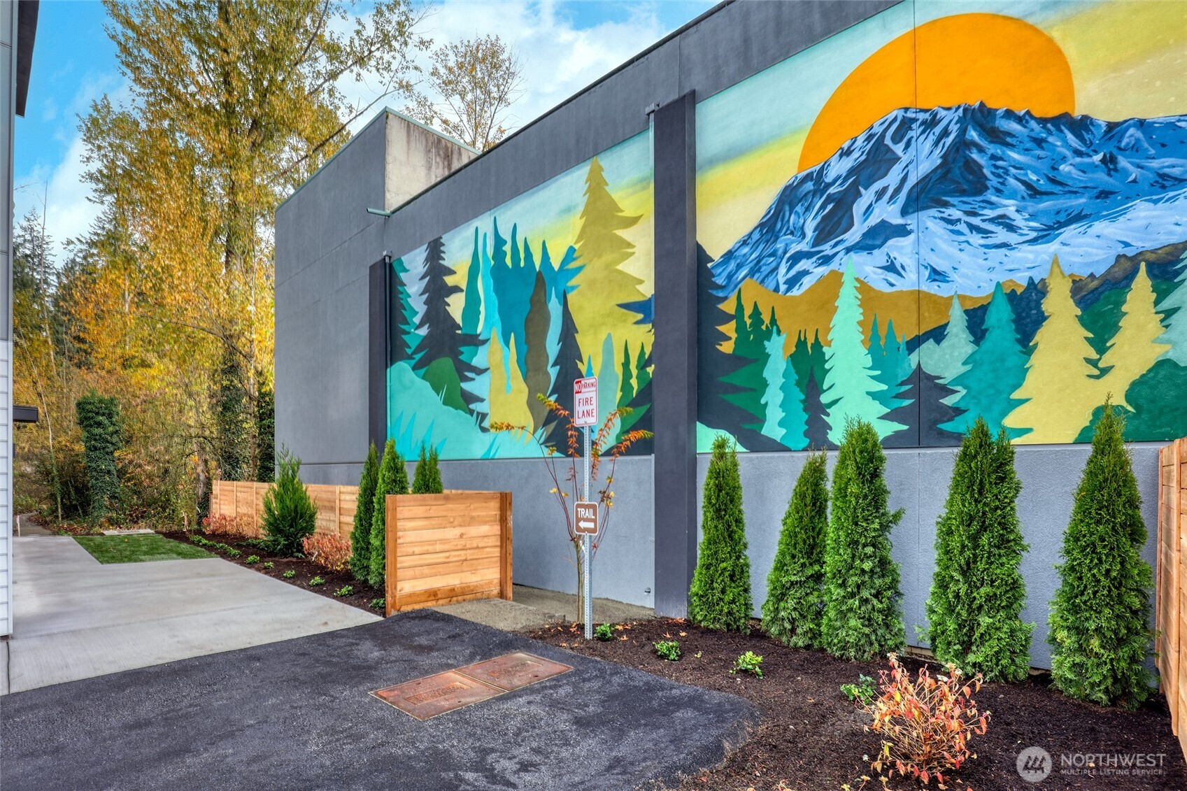 10628 E Riverside Dr , Bothell, WA 98011