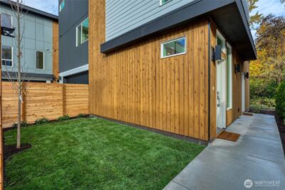 10628 E Riverside Dr , Bothell, WA 98011 - Photo 23