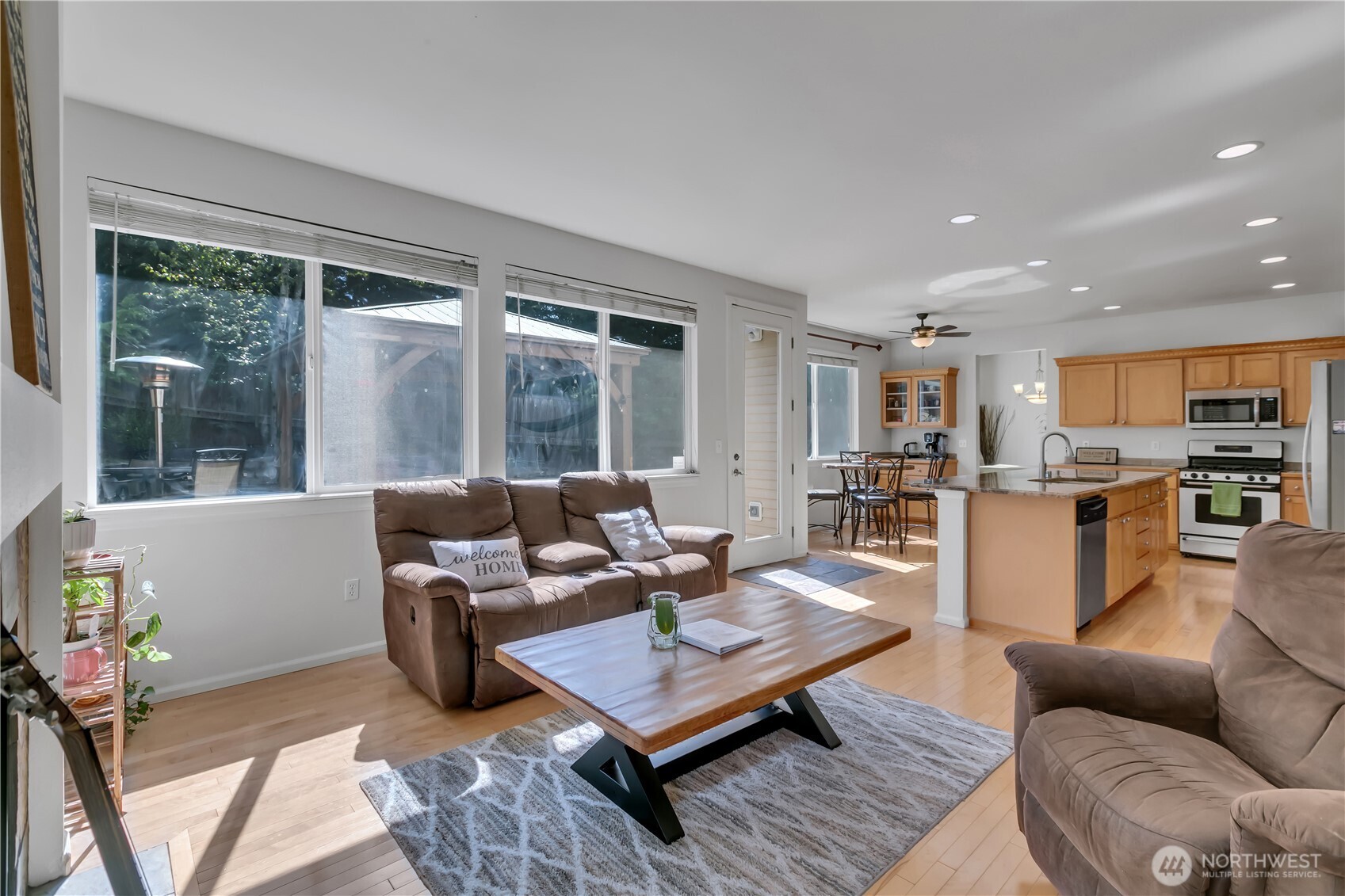 5702 Hazel Loop SE, Auburn, WA 98092