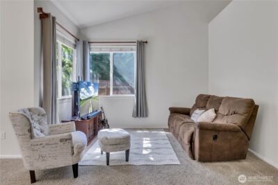 5702 Hazel Loop SE, Auburn, WA 98092 - Photo 5