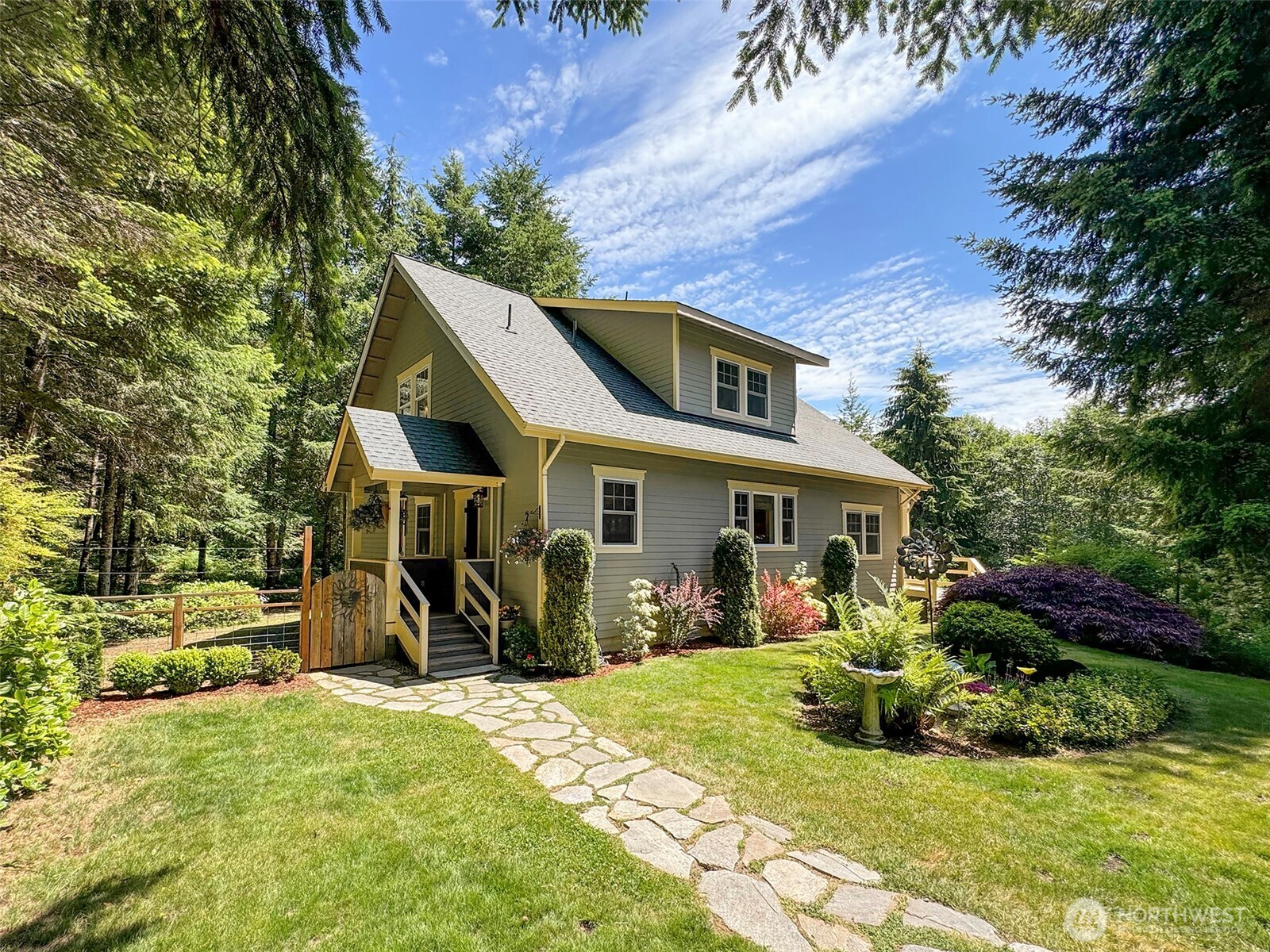 325 Evergreen View Parkway , Port Angeles, WA 98363