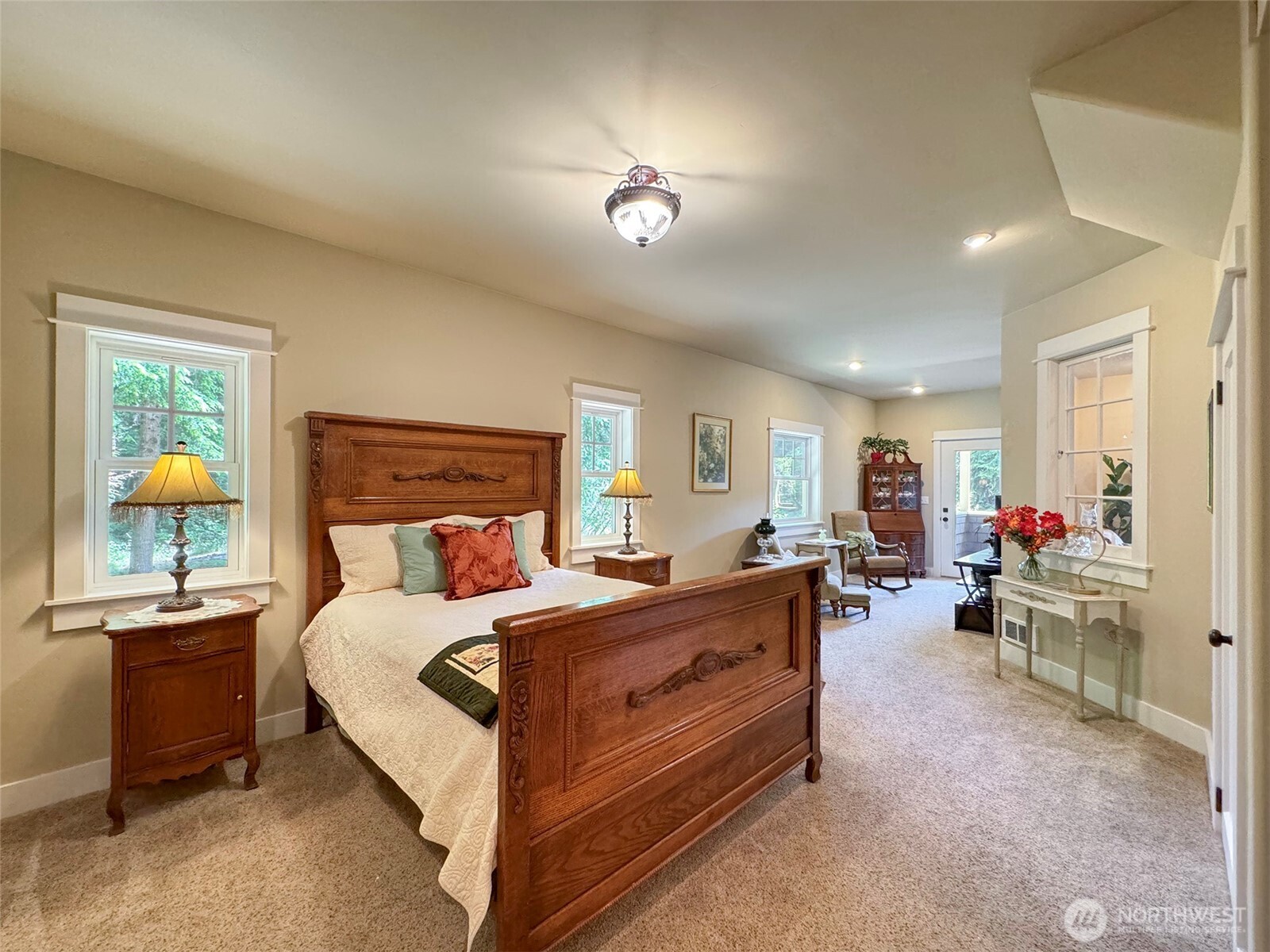 325 Evergreen View Parkway , Port Angeles, WA 98363