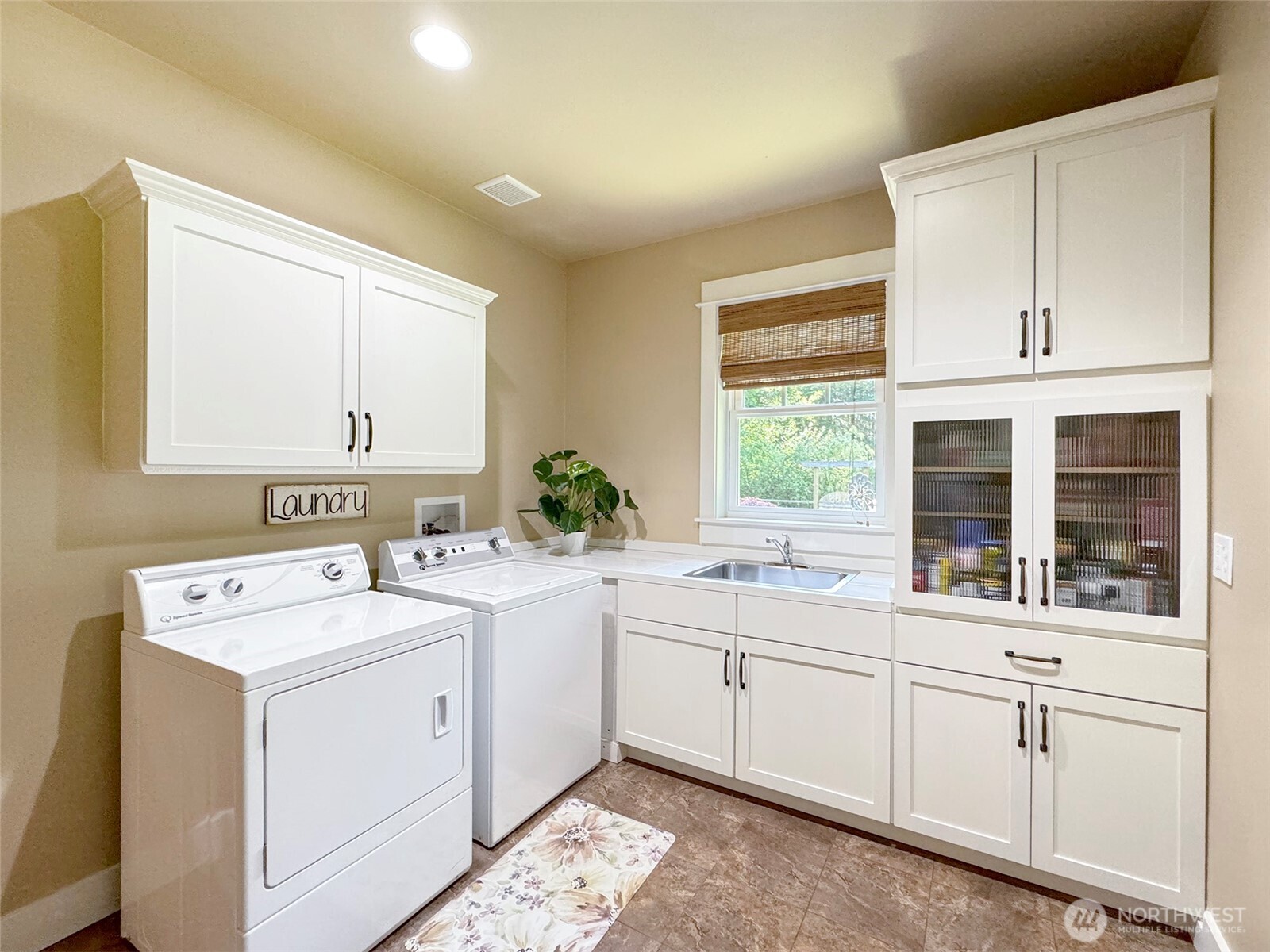 325 Evergreen View Parkway , Port Angeles, WA 98363