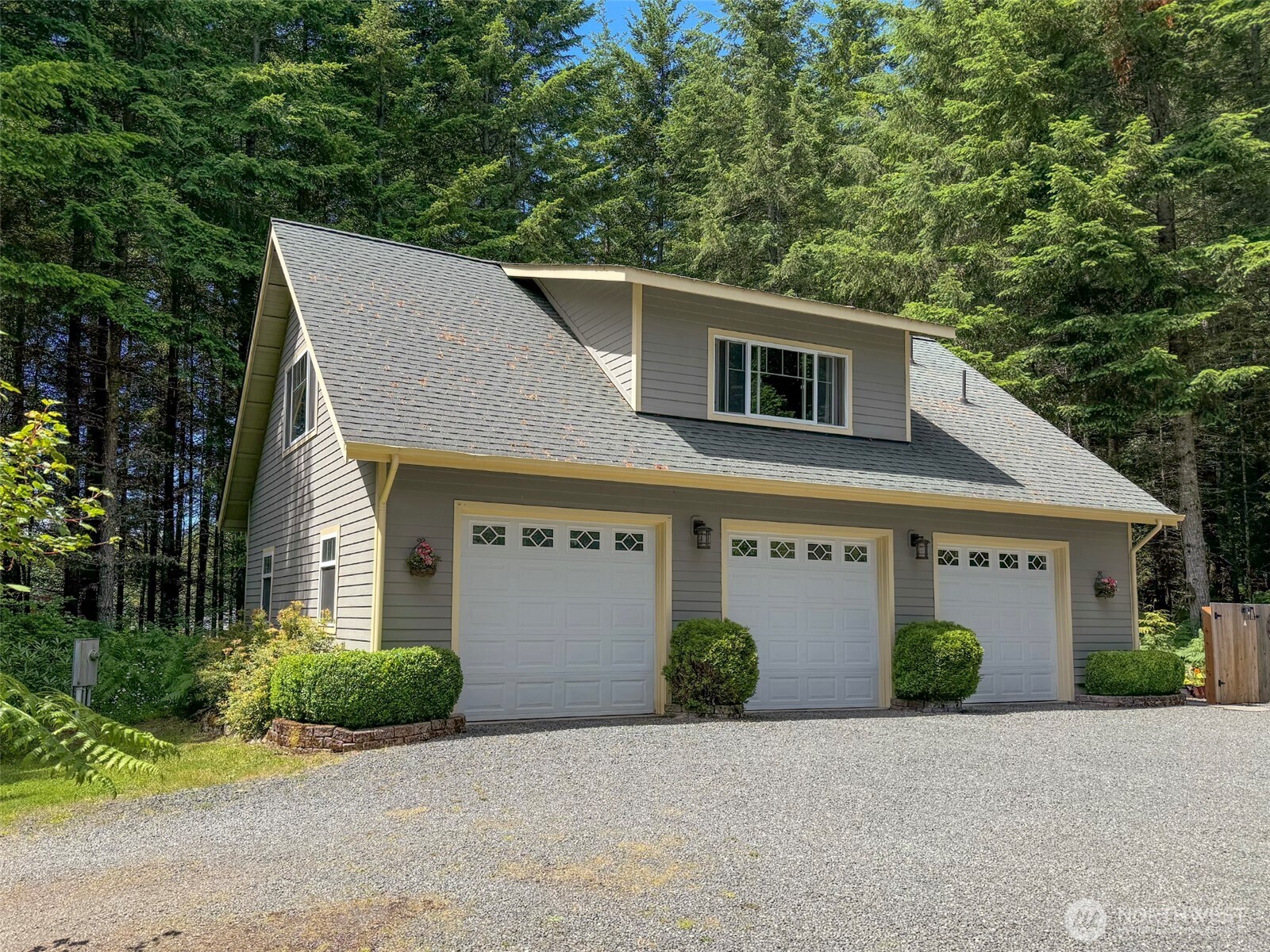 325 Evergreen View Parkway , Port Angeles, WA 98363