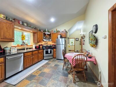 325 Evergreen View Parkway , Port Angeles, WA 98363 - Photo 31