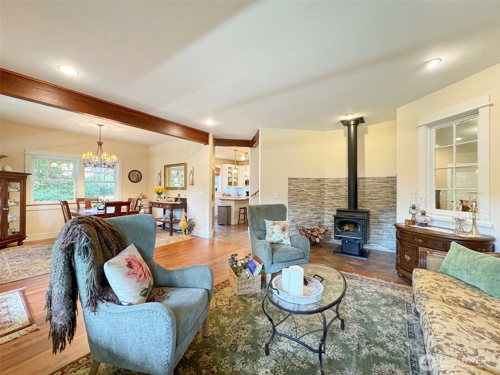 325 Evergreen View Parkway , Port Angeles, WA 98363
