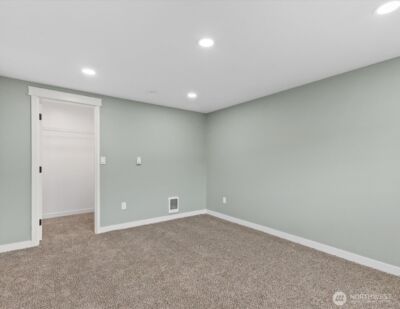 330 V Street SE, Auburn, WA 98002 - Photo 13