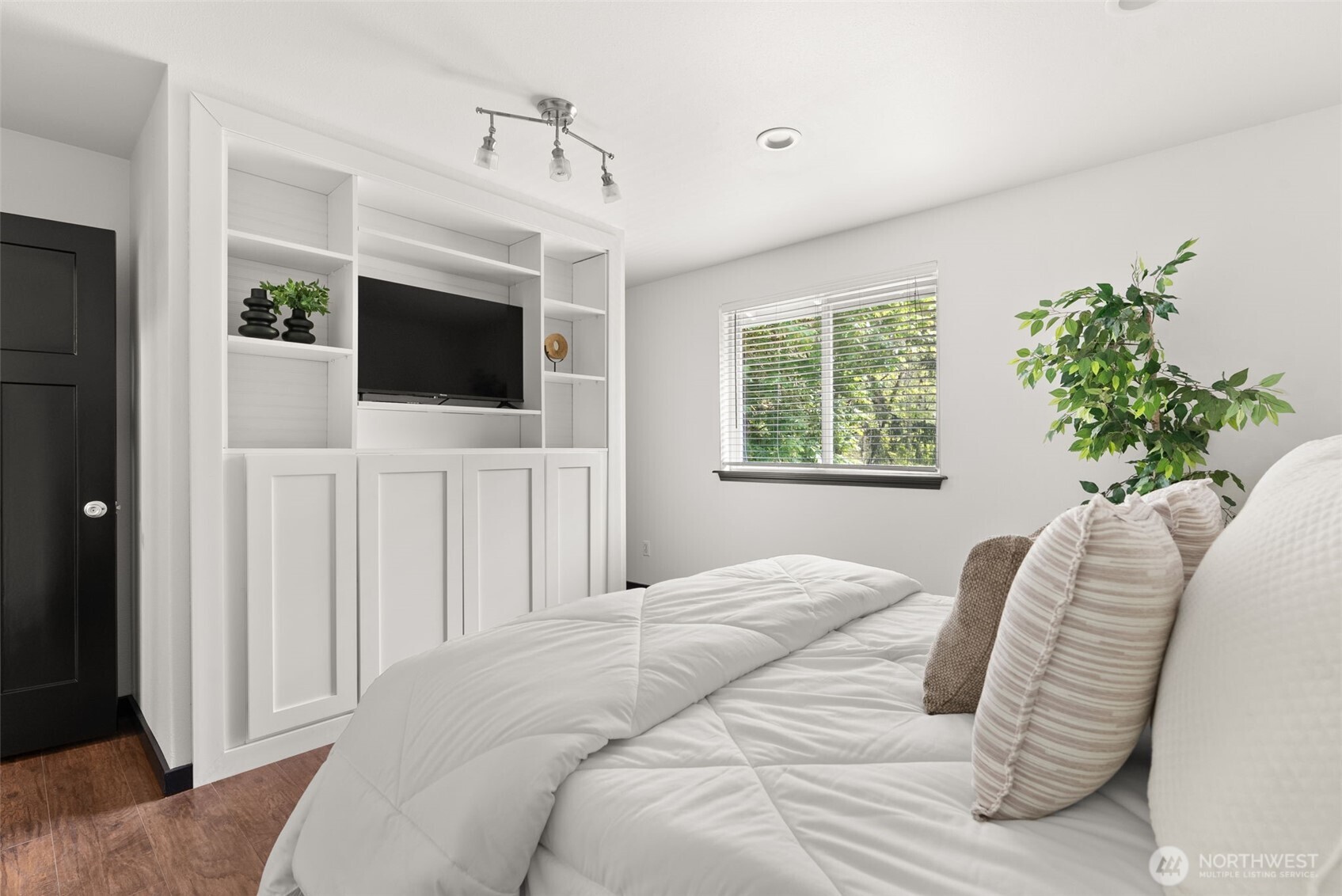 8110 Marilyn Court SW, Olympia, WA 98512