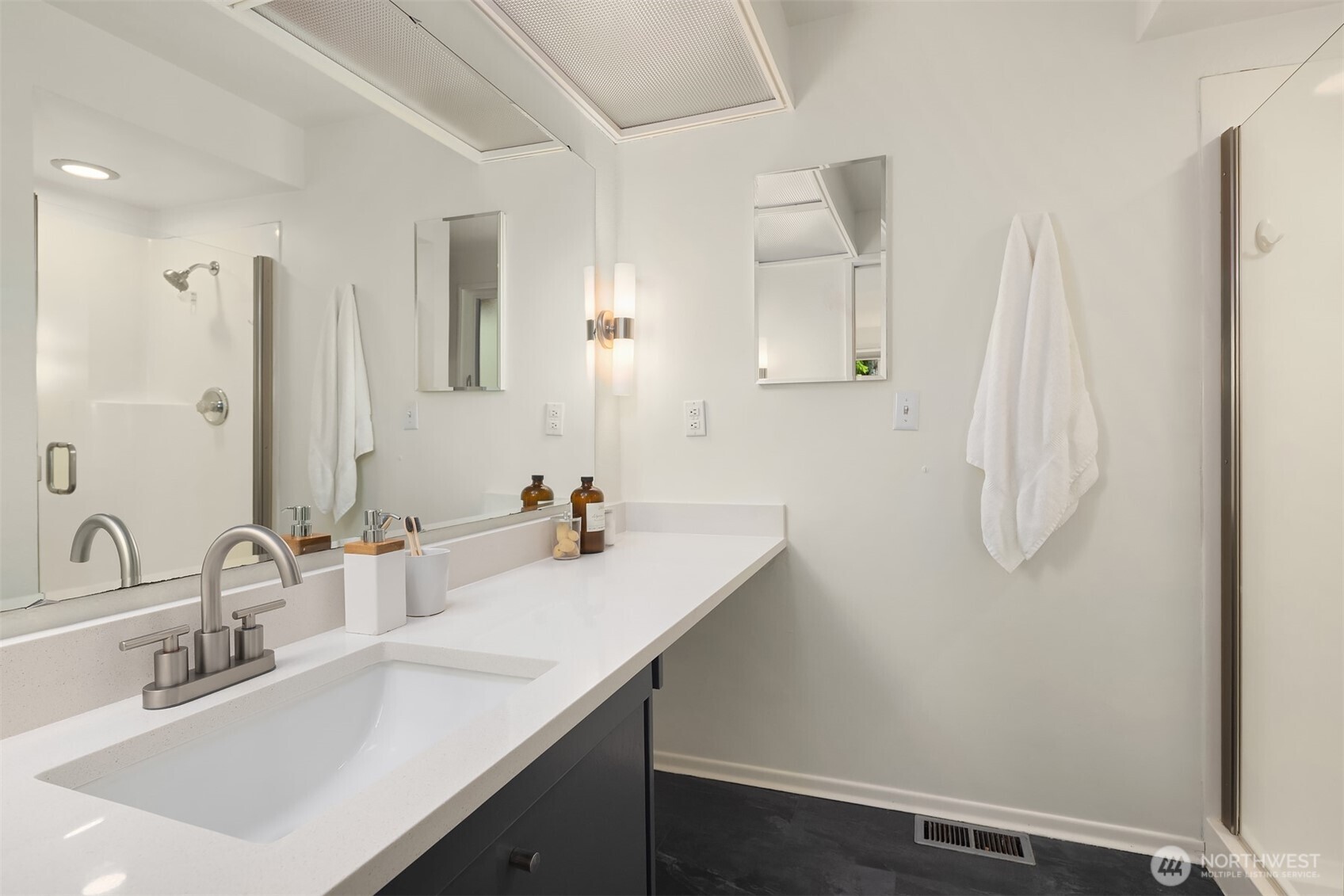 7231 91st Place SE, Mercer Island, WA 98040