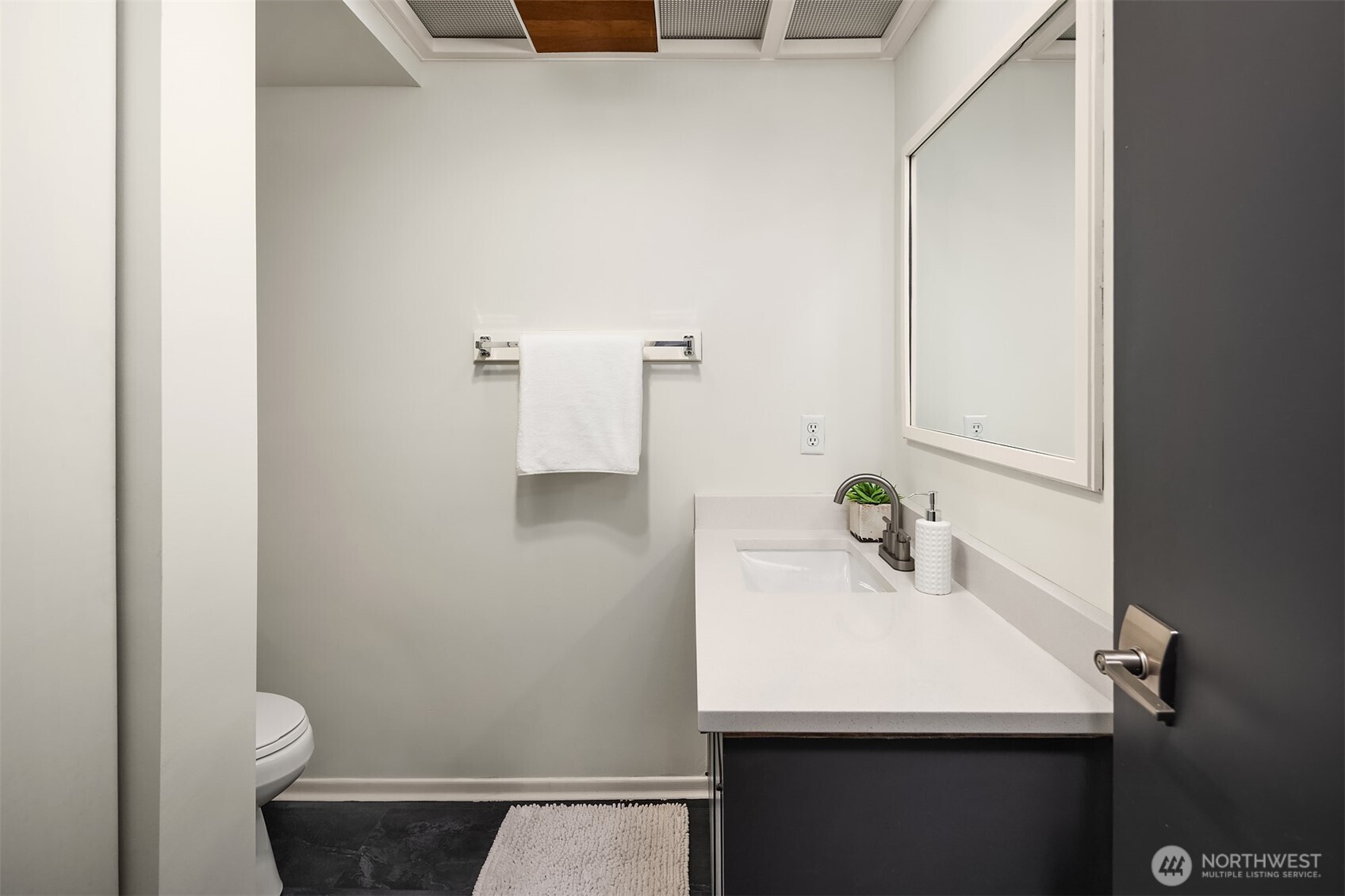 7231 91st Place SE, Mercer Island, WA 98040