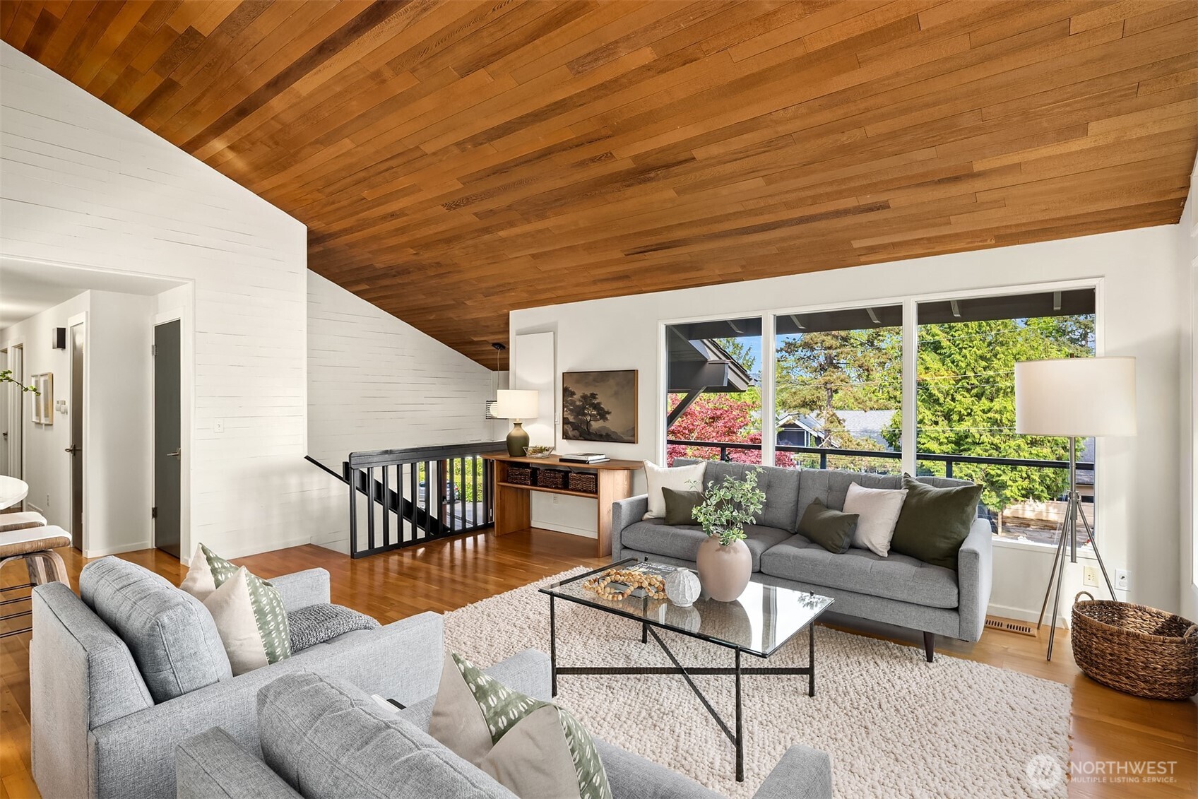 7231 91st Place SE, Mercer Island, WA 98040