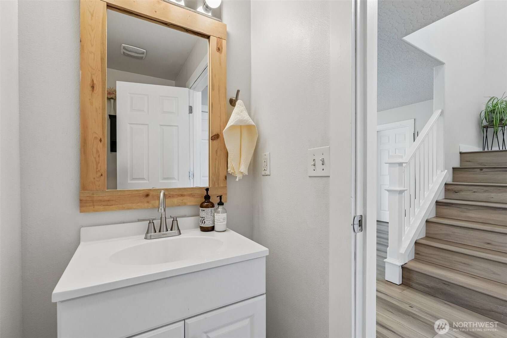411 S Maple Avenue , Yacolt, WA 98675