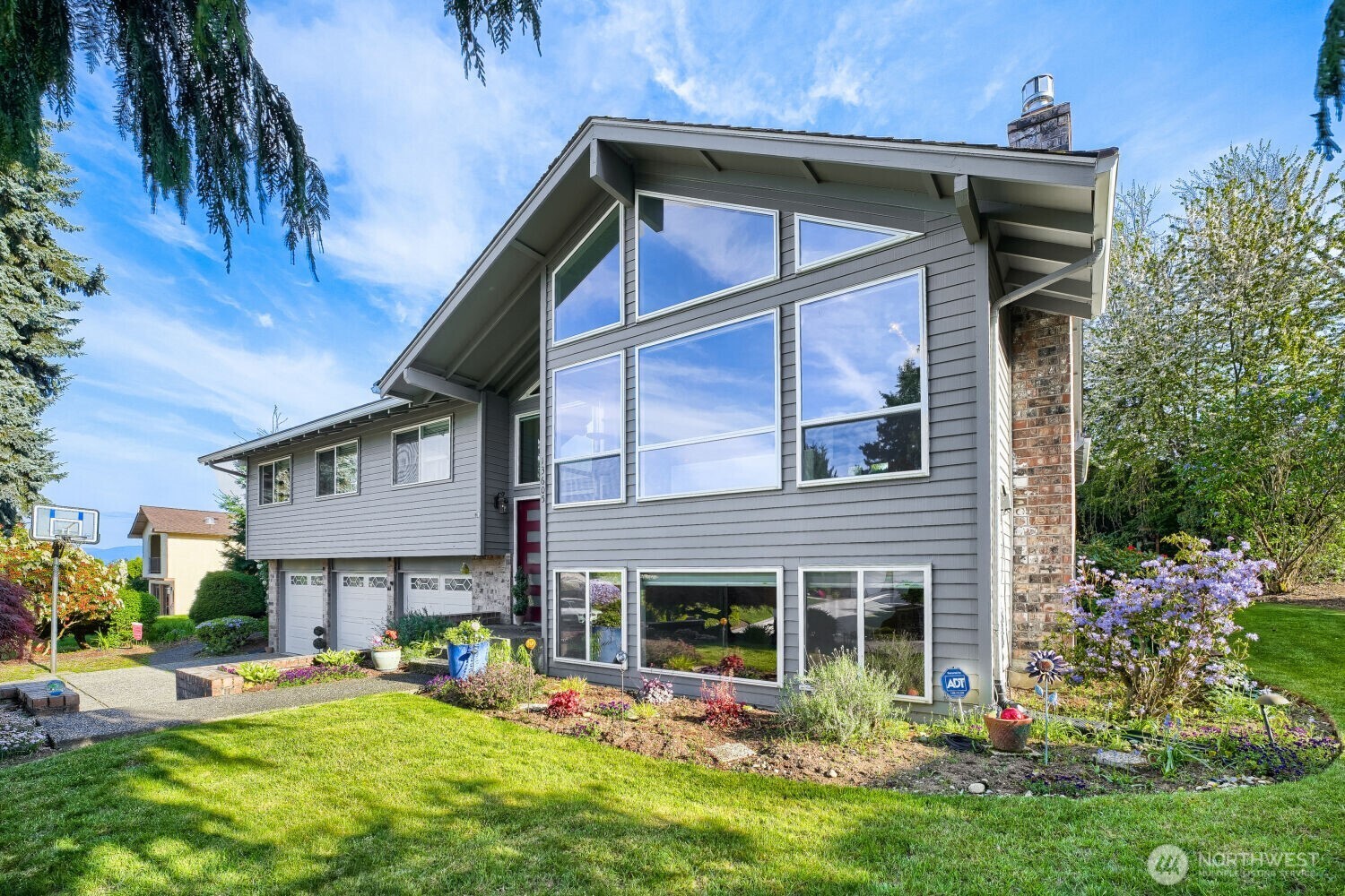 13605 SE 251 Place , Kent, WA 98042