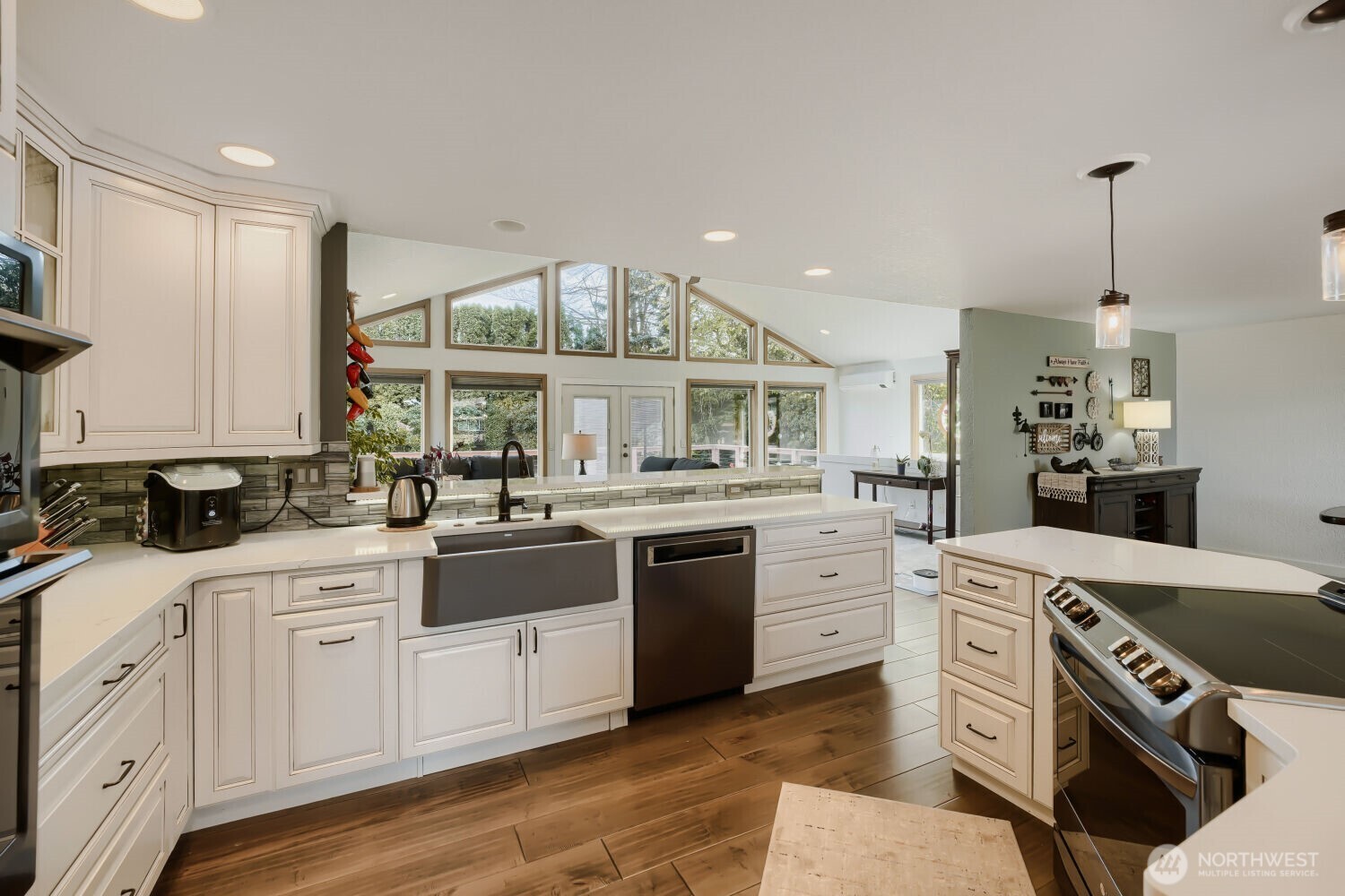 13605 SE 251 Place , Kent, WA 98042