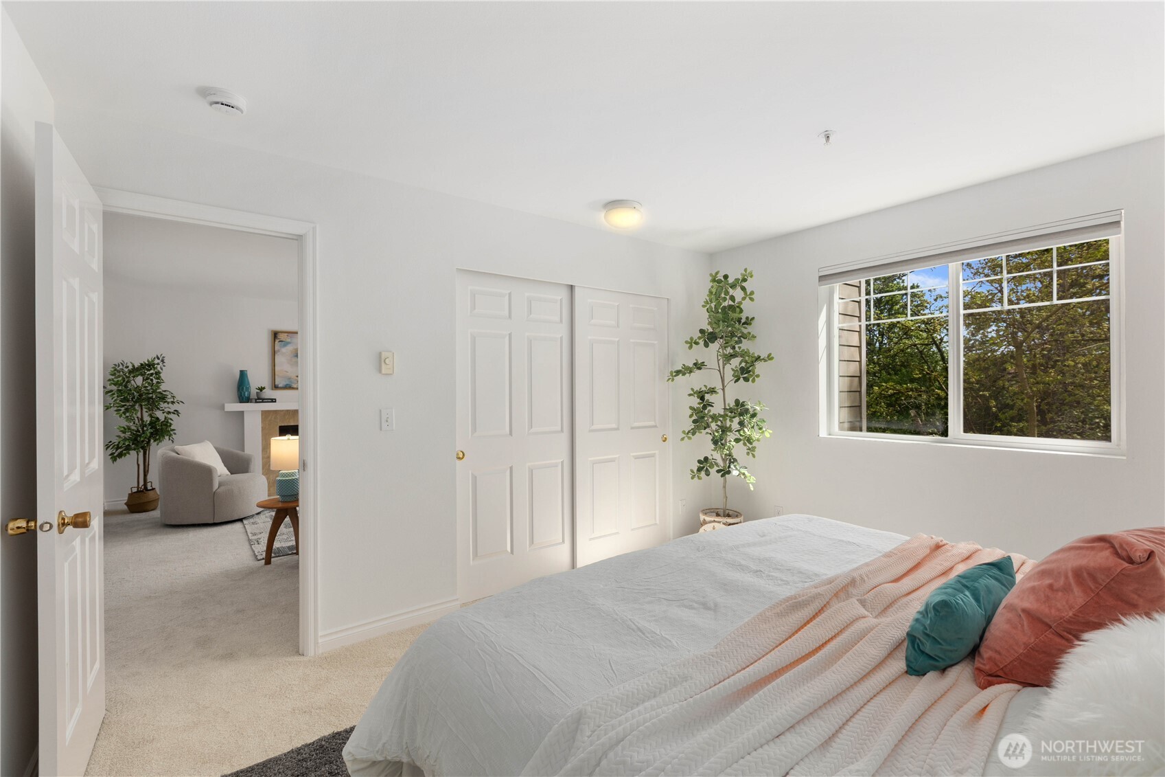 18501 SE NEWPORT Way #H235, Issaquah, WA 98027
