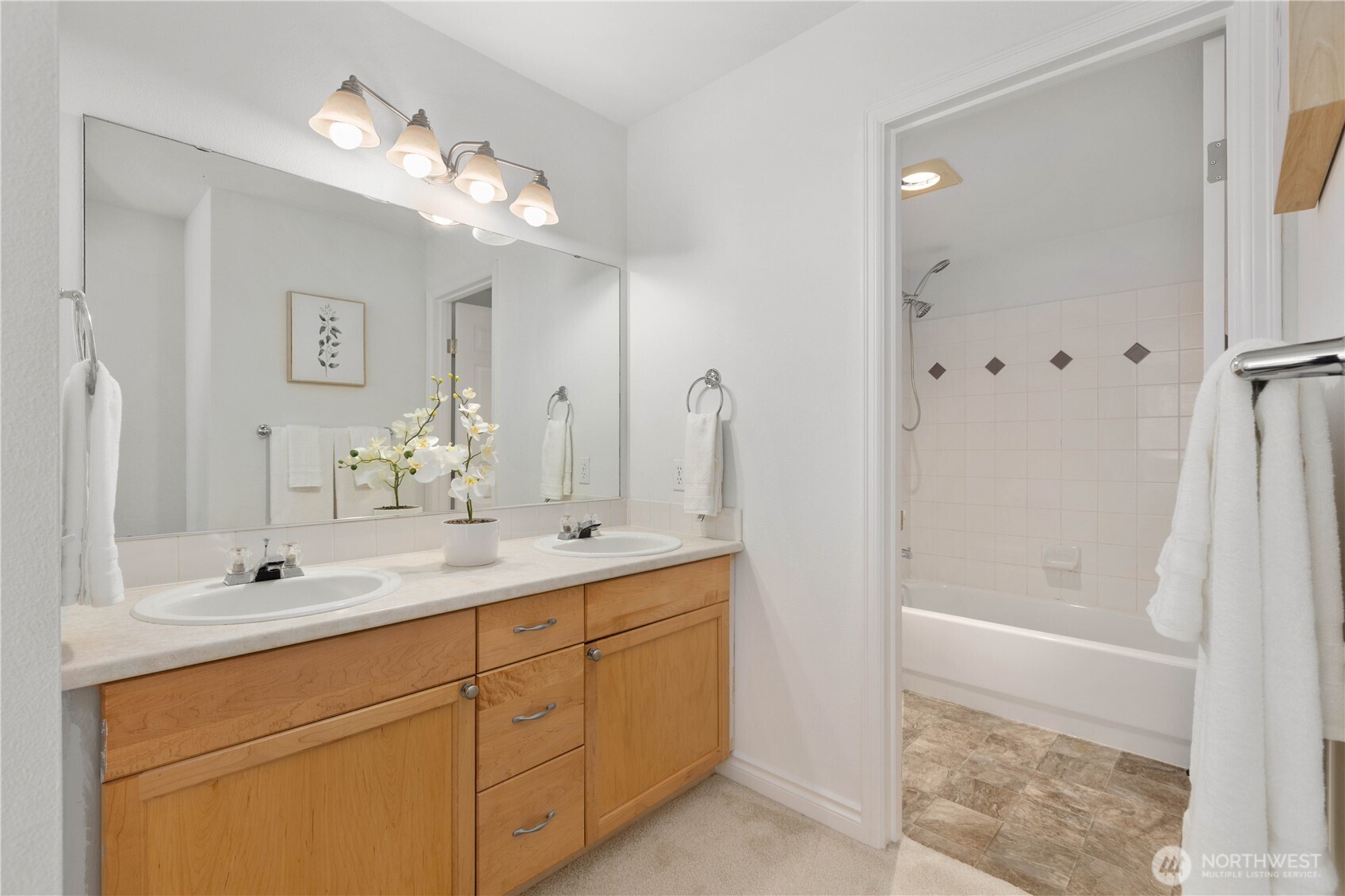 18501 SE NEWPORT Way #H235, Issaquah, WA 98027