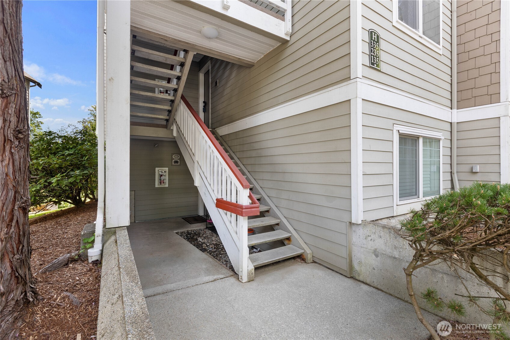 18501 SE NEWPORT Way #H235, Issaquah, WA 98027