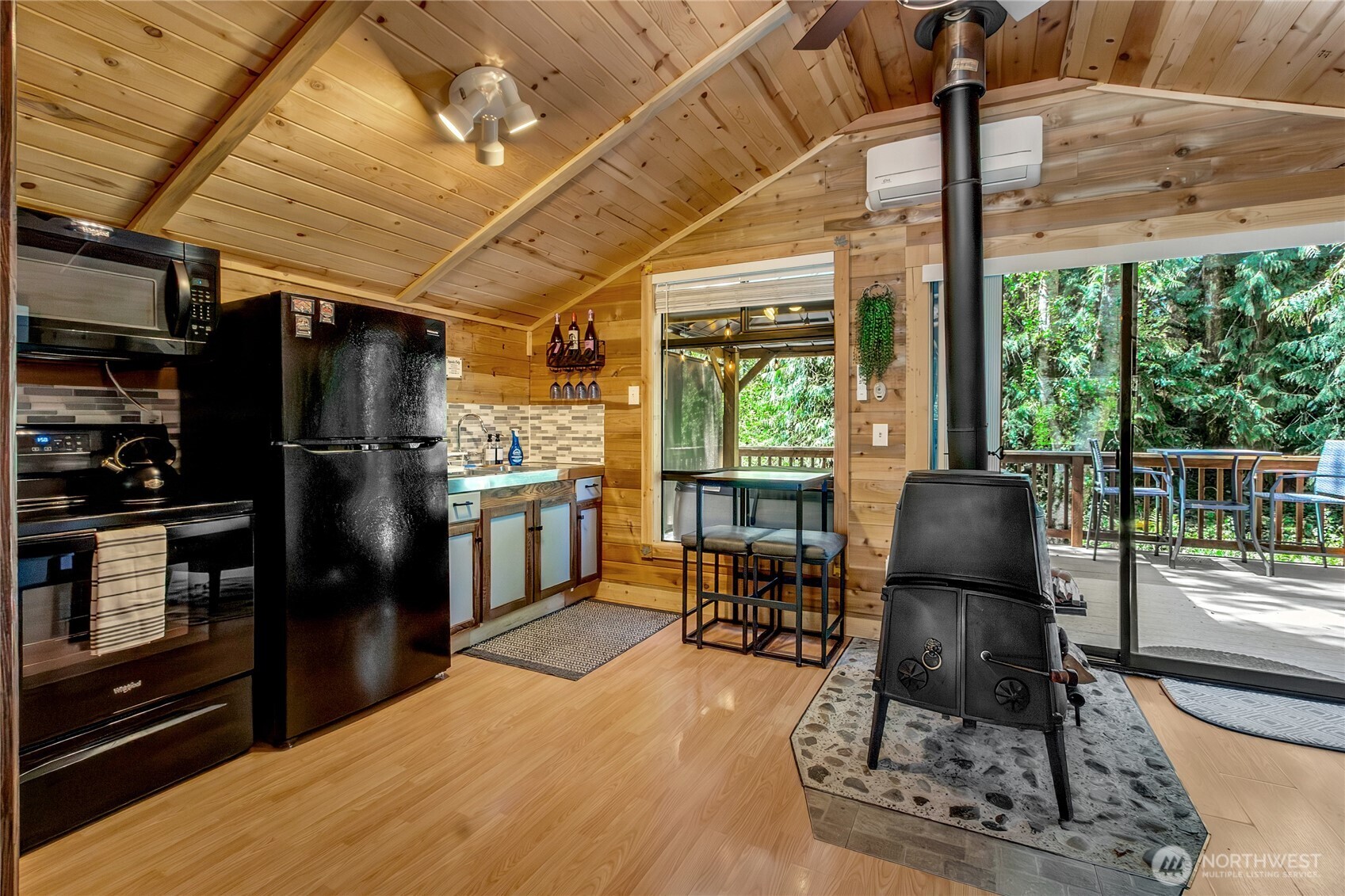 126 Osborn Rd , Ashford, WA 98304