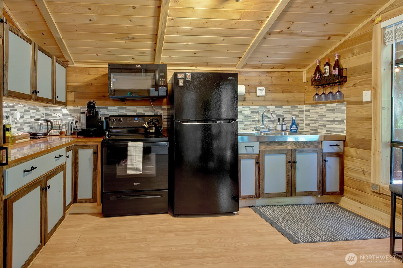 126 Osborn Rd , Ashford, WA 98304