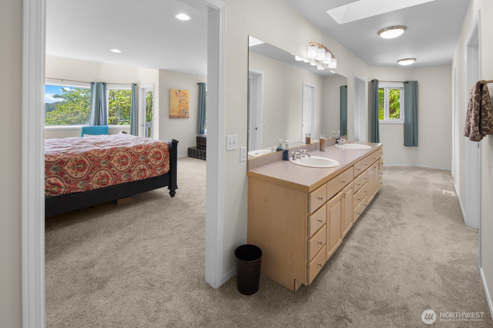32223 NE 88th Street , Carnation, WA 98014-6700