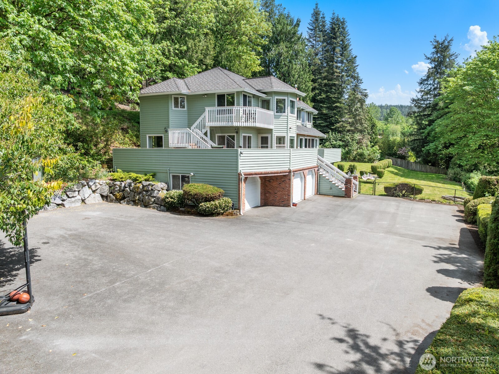 32223 NE 88th Street , Carnation, WA 98014-6700