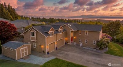 108 Glacier Peak Drive , Camano Island, WA 98282